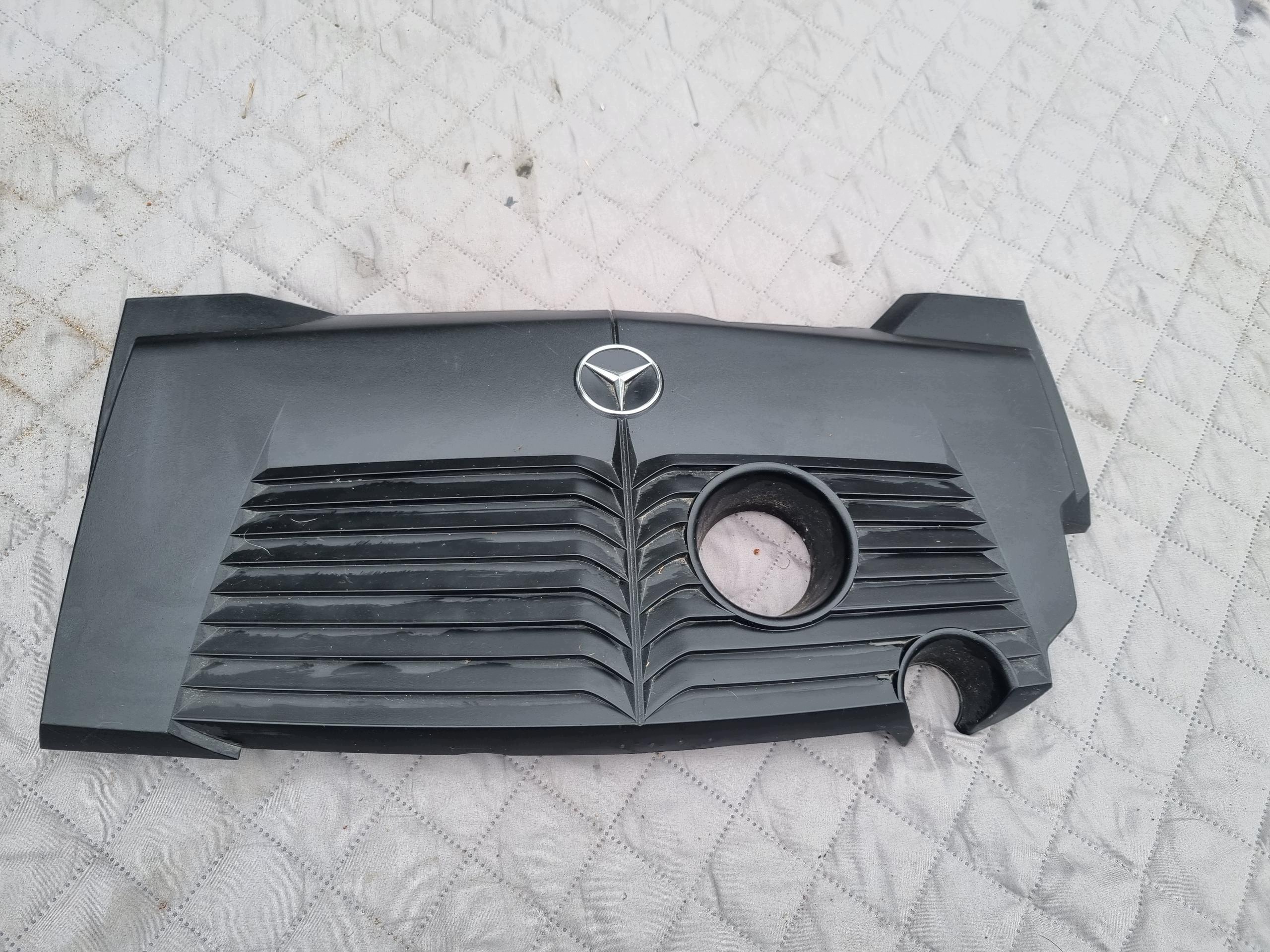 Skydd för motor Mercedes W246 2.0 A2700108203 image 2