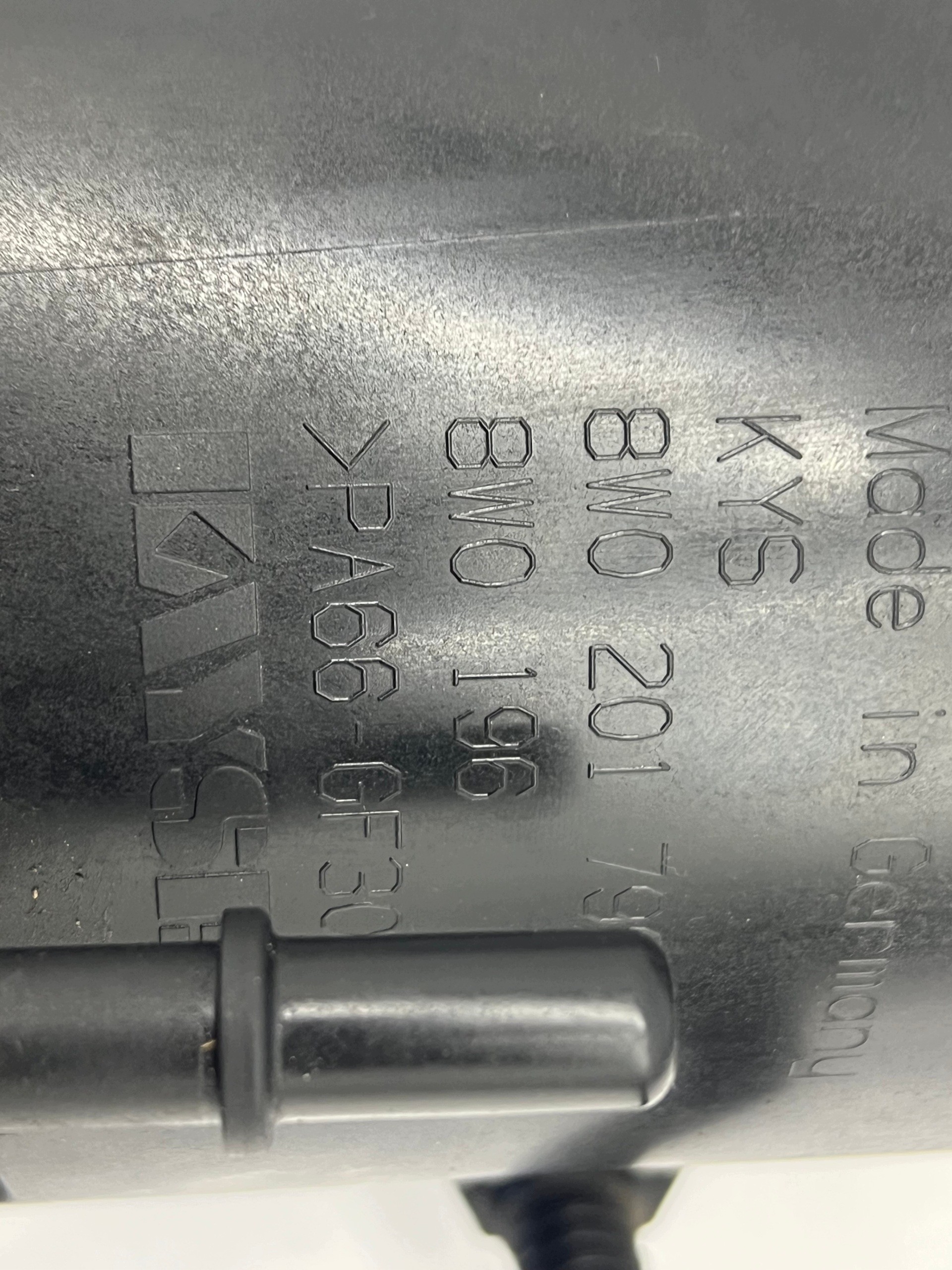 Audi A4 B9 A5 8W A8 Aktiivihiilisäiliö 8W0201799C image 8