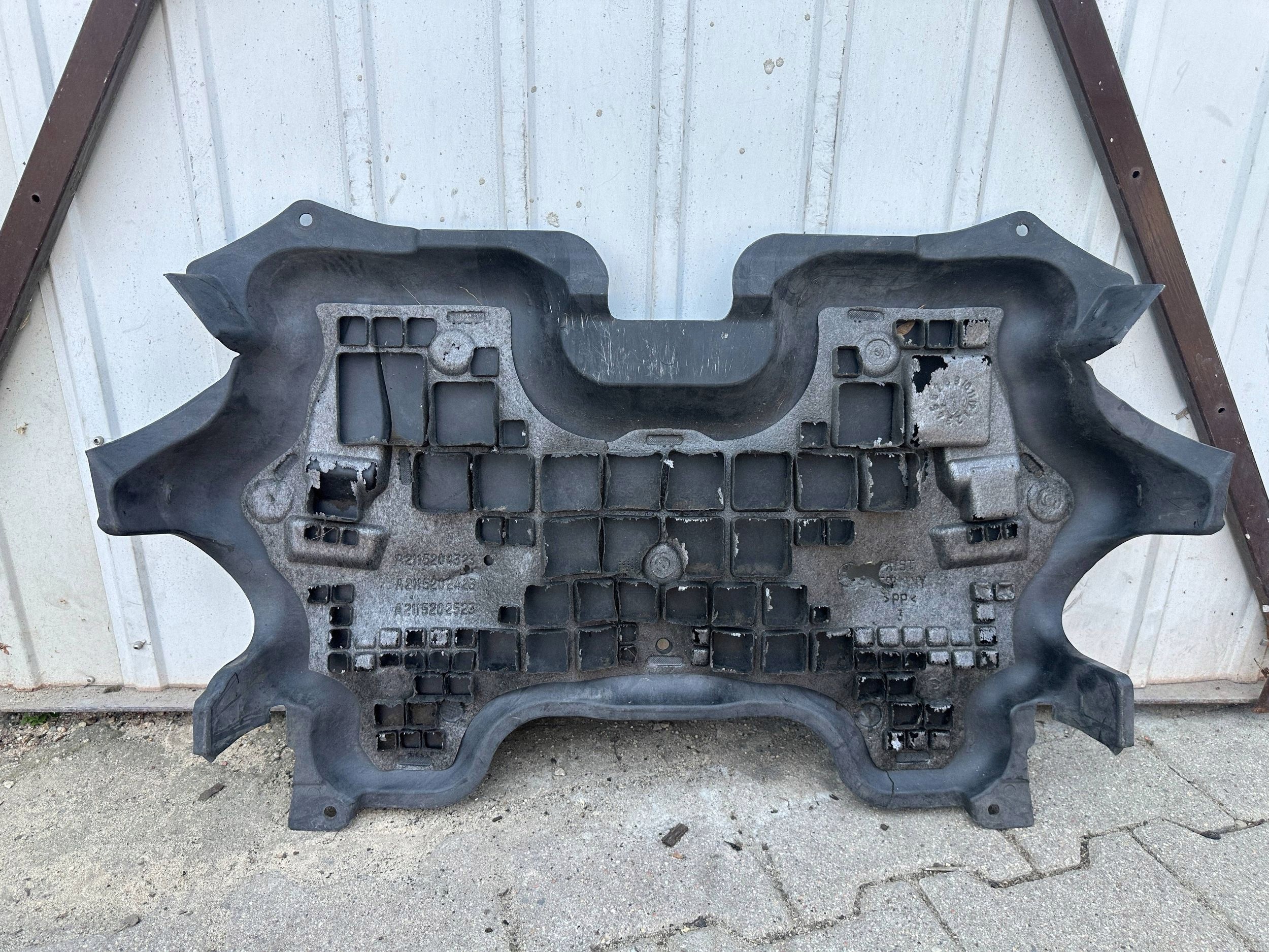 Mercedes-Benz A2115204323 Motorabdeckung image 6