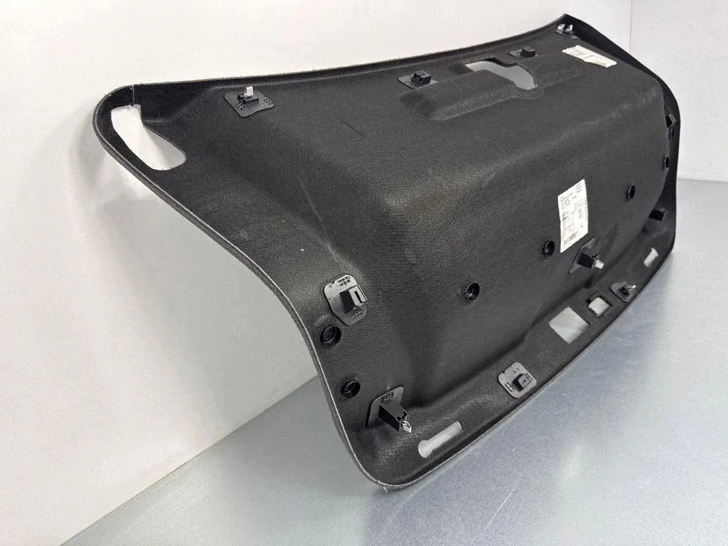 Finition couvercle coffre AUDI 4N0867975A 2019 image 6
