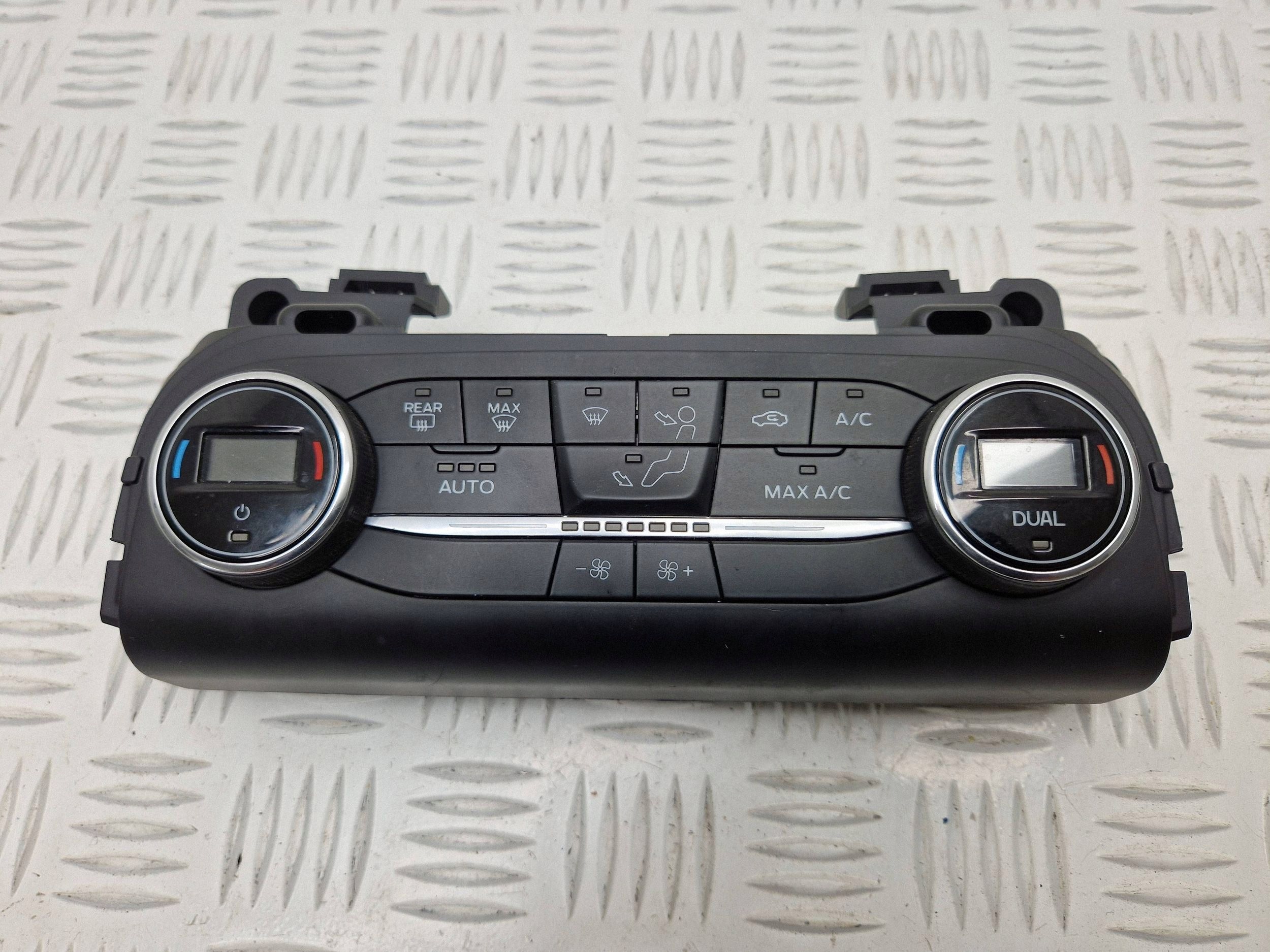 Panneau de climatisation Ford Focus 2019 JX7T18C612AD image 2