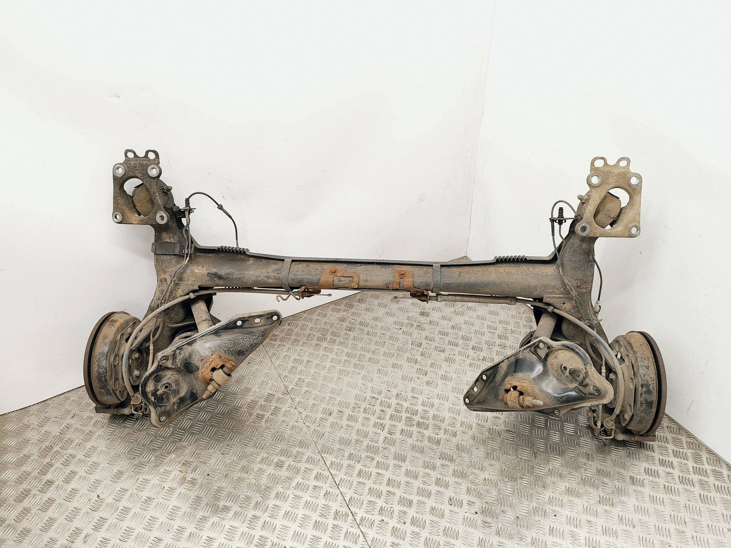 Citroen DS5 Rear Beam 9684349480 image 2