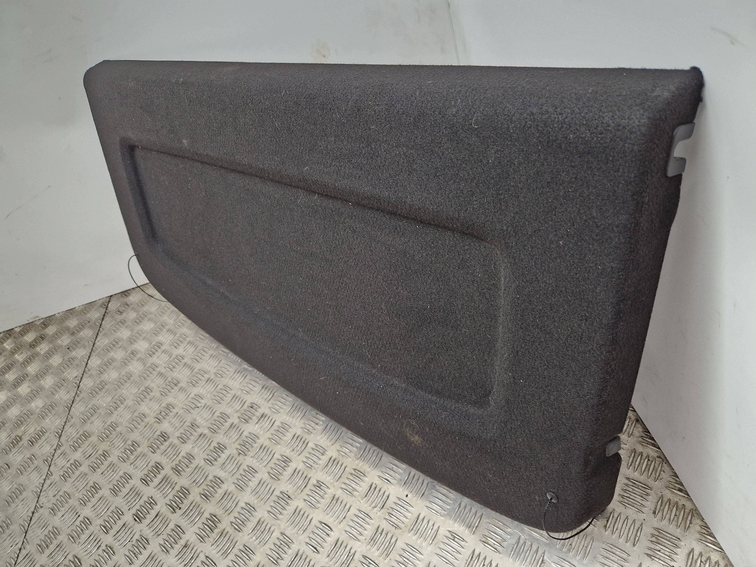 Tablette de coffre Ford Focus d'occasion image 3