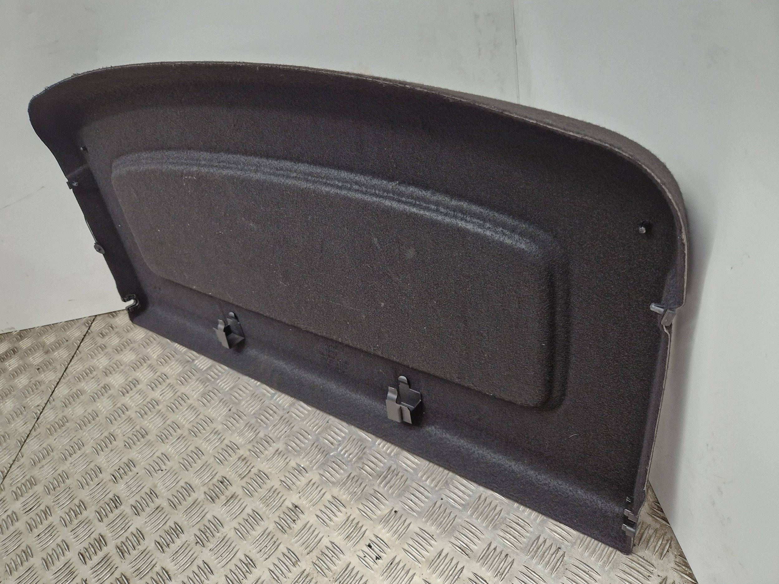 Tablette de coffre Ford Focus d'occasion image 7