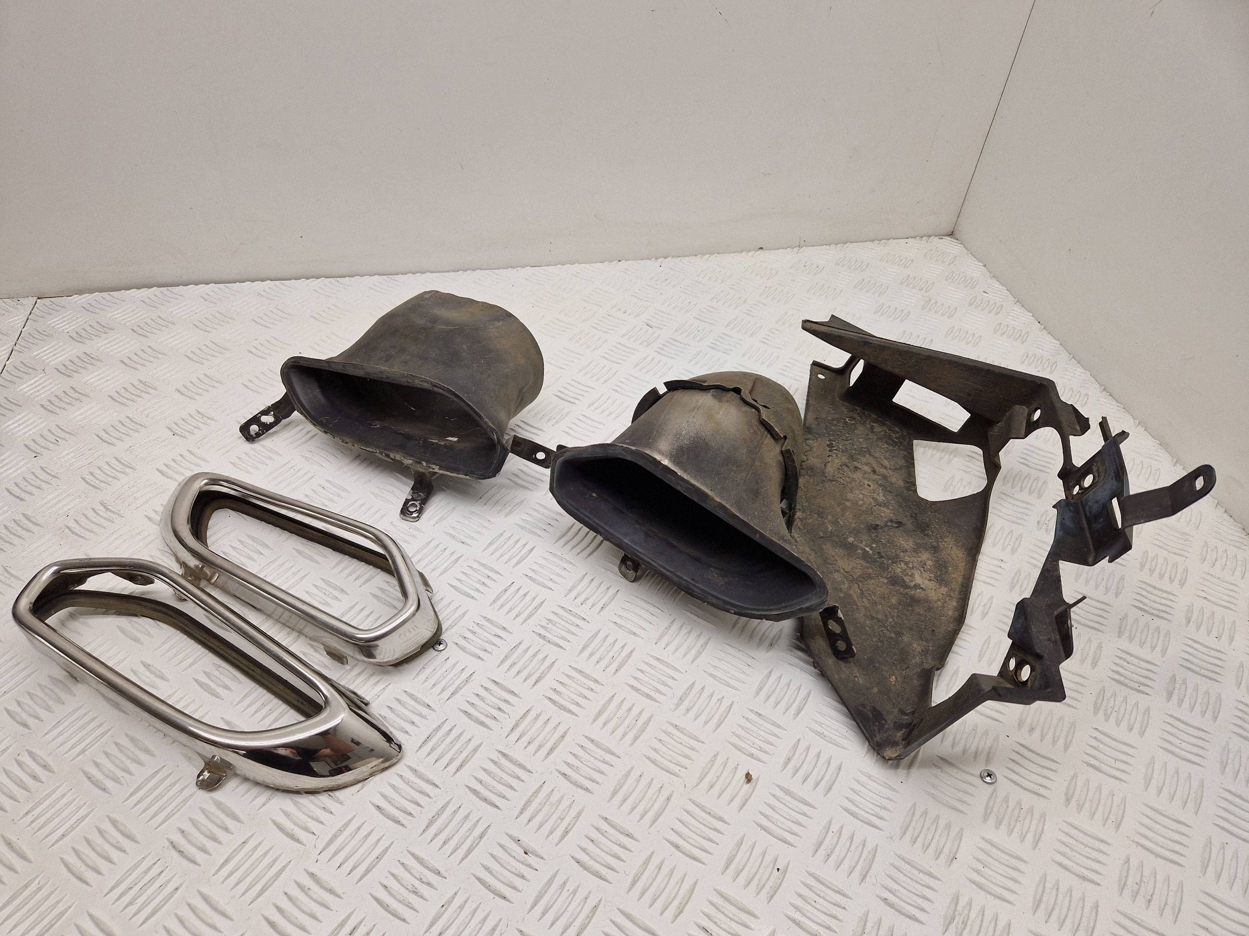 Äänenvaimentimen osa Citroen DS5 UVY60216