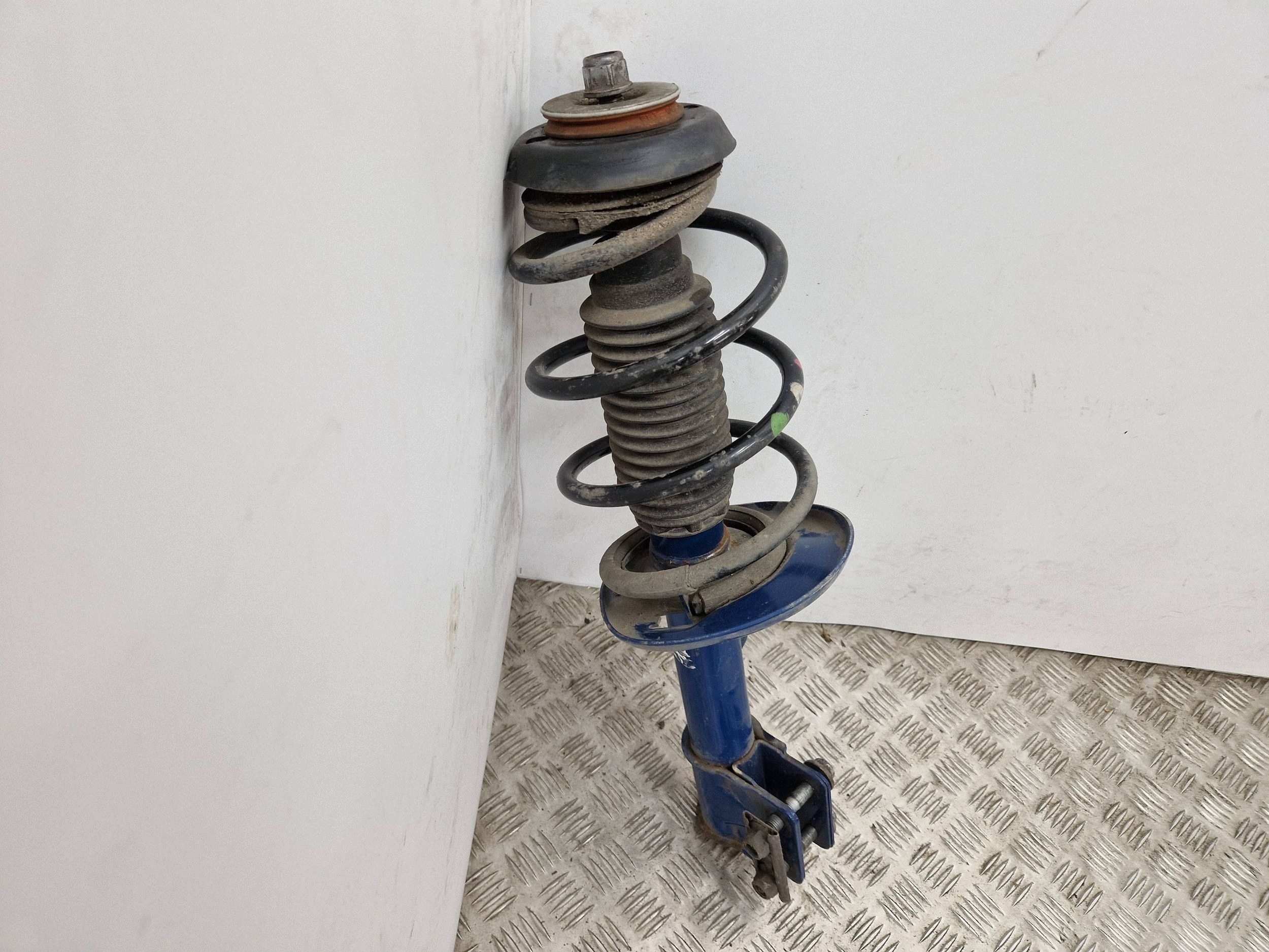 Voorste schokbreker met veer links Citroen DS4 12A23