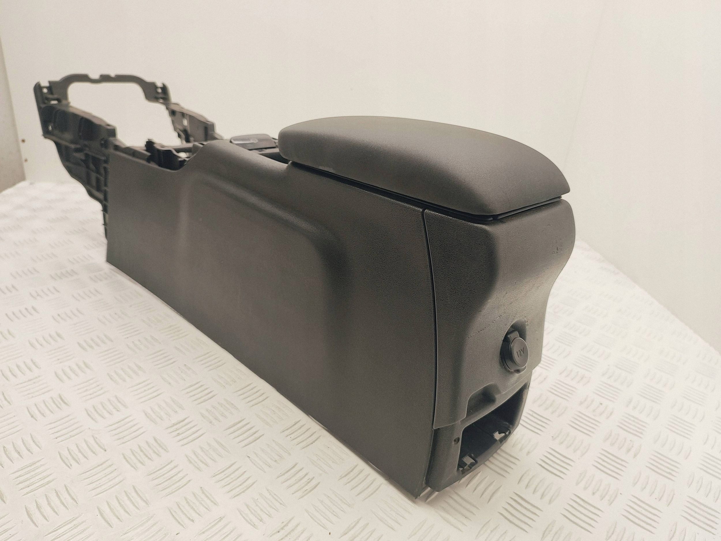 Used Center Armrest Citroen C4 II B7 OEM 9672174077