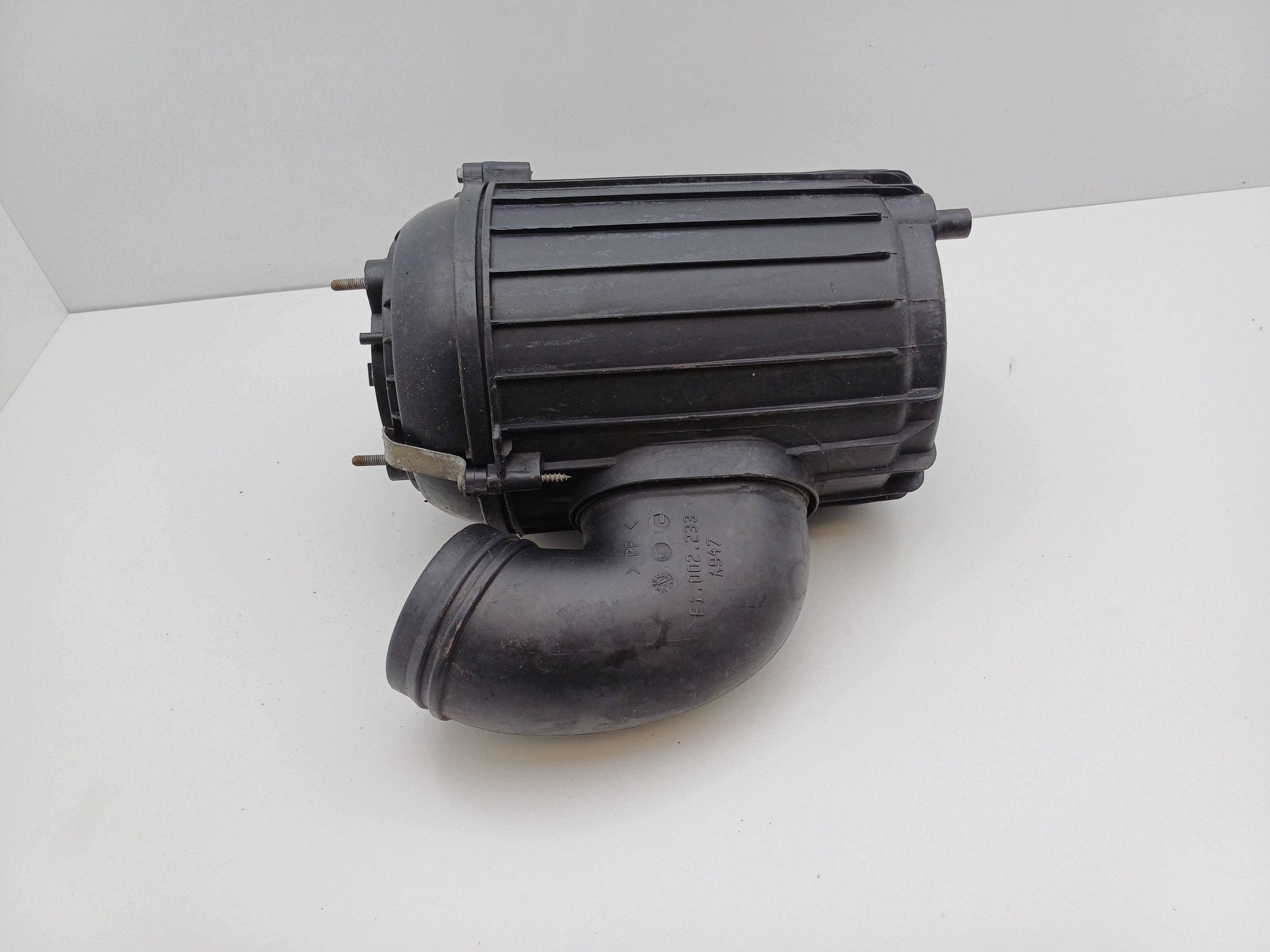 Ilmansuodattimen kotelo Lancia Thesis 2.4 D