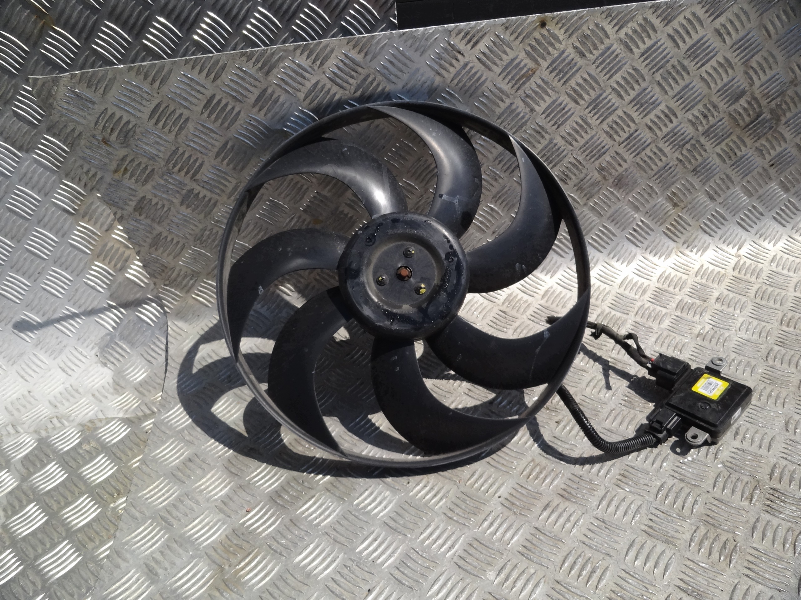 Ventilador radiador Hyundai Kona 1.0 T-GDI 2018 OE 25380J9000
