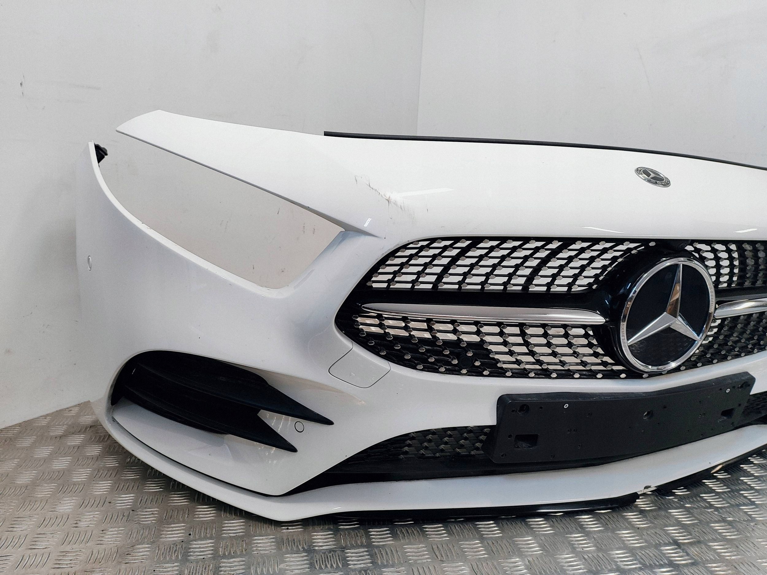 Mercedes A-Klasse W177 Distronic Radar image 3