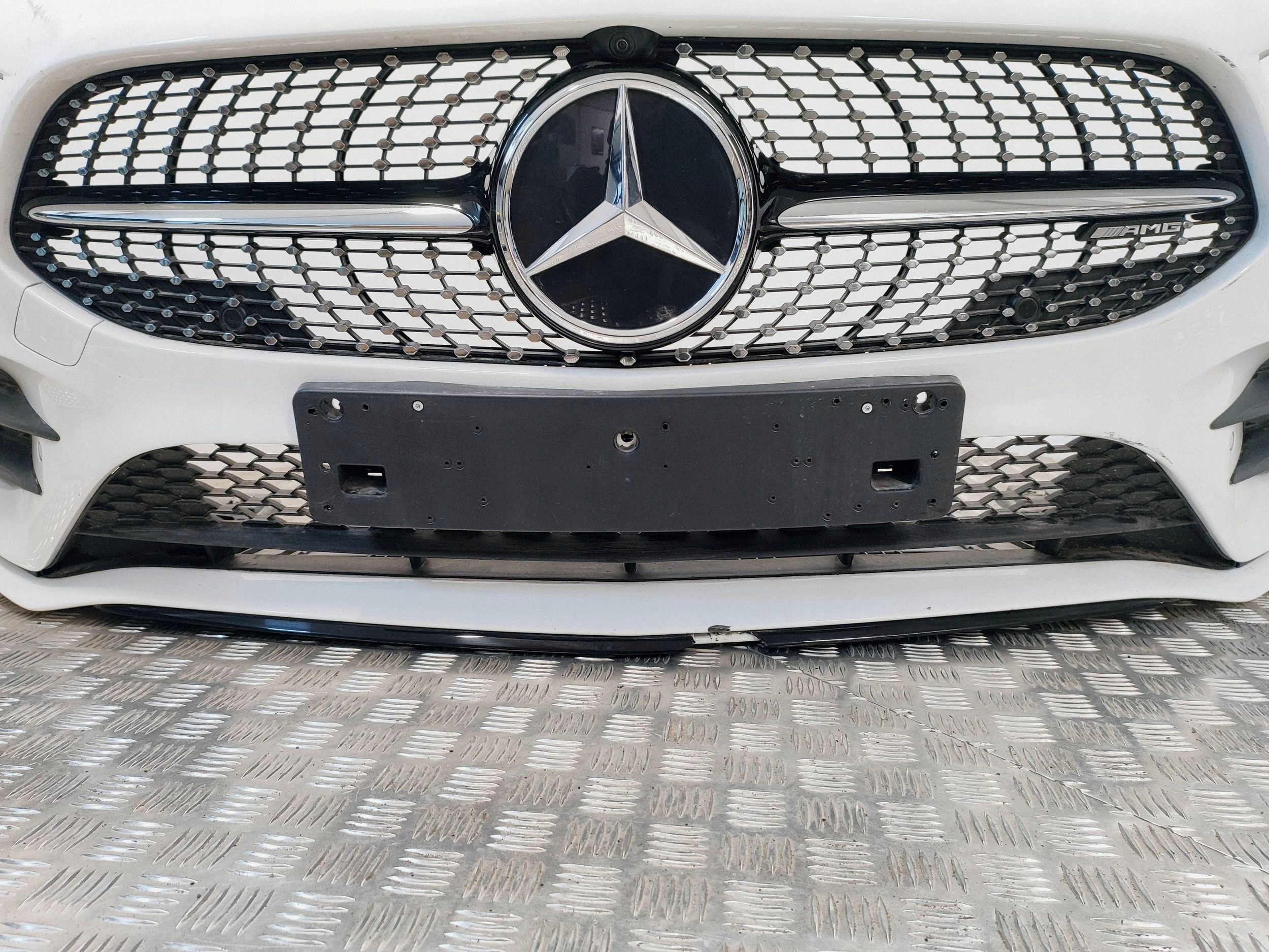 Mercedes A-Klasse W177 Distronic Radar image 9
