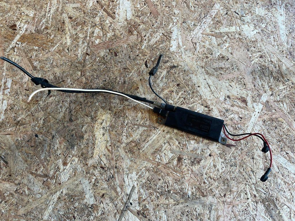 Audi Audio Amplifier 4B5035225D Used image 2