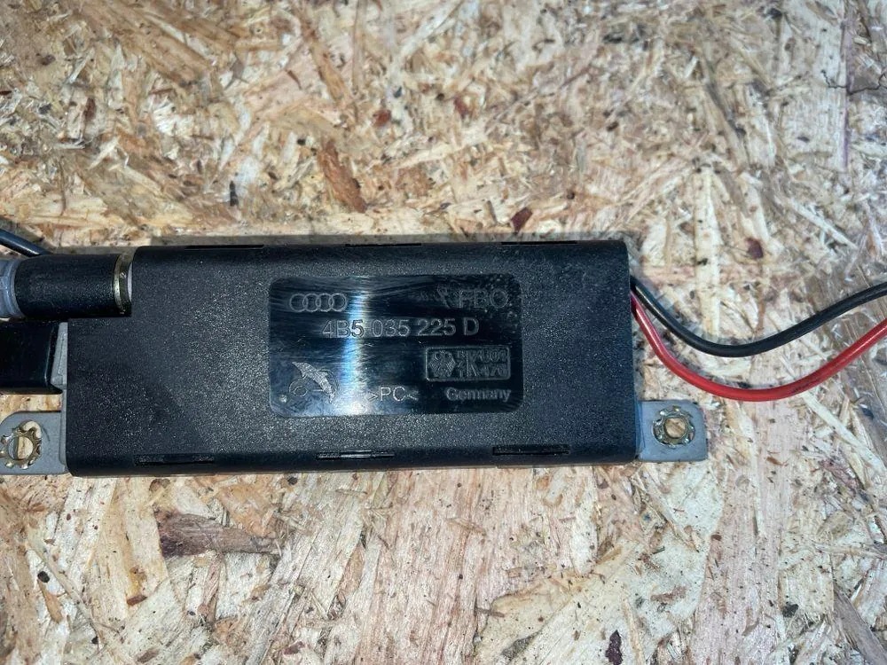 Audi Audio Amplifier 4B5035225D Used image 8