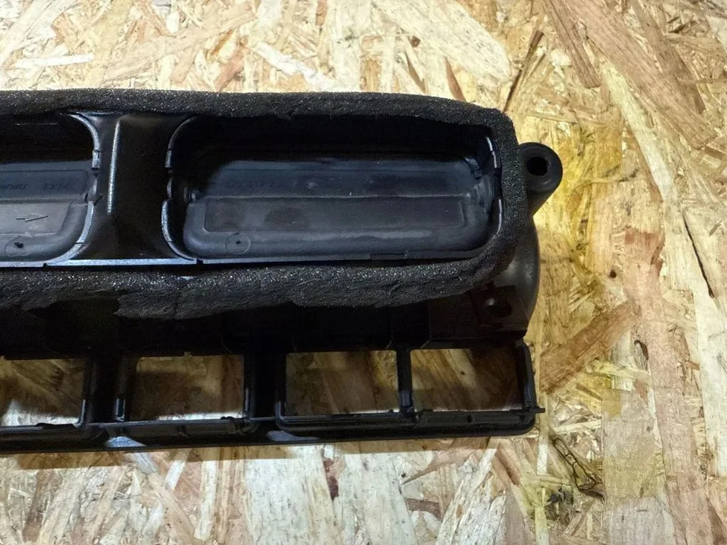 Prise d'air console VW Golf IV 1J0819734B image 6