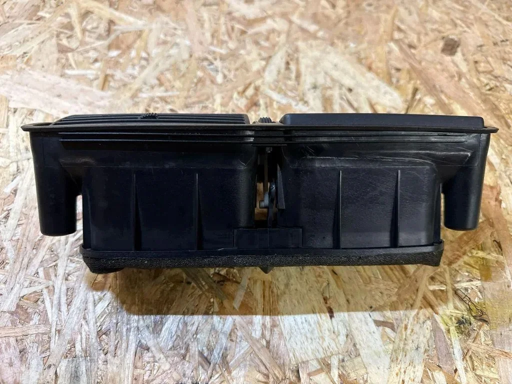 Prise d'air console VW Golf IV 1J0819734B image 10
