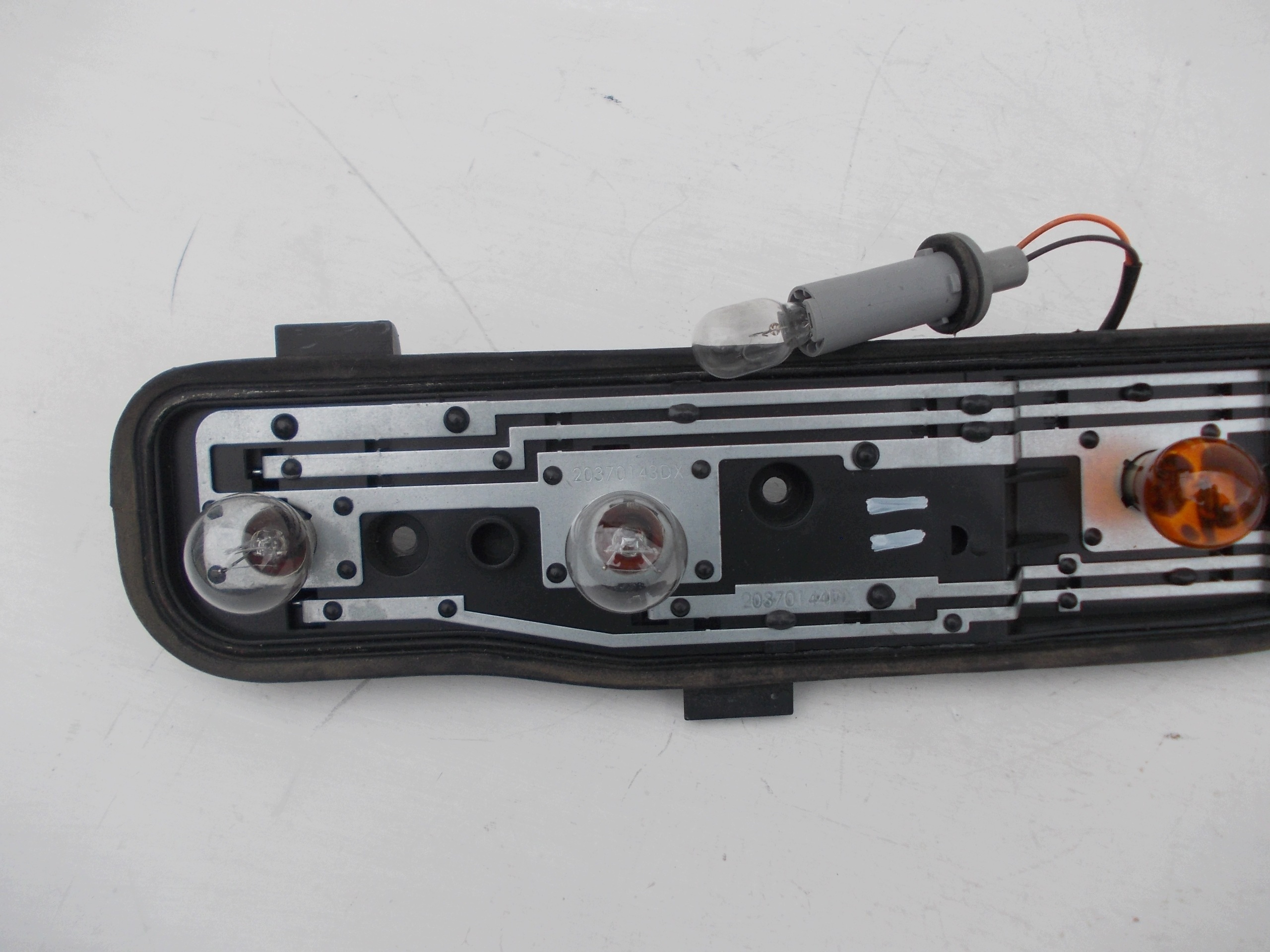 Takavalon umpio Fiat Doblo 20370751 oikea