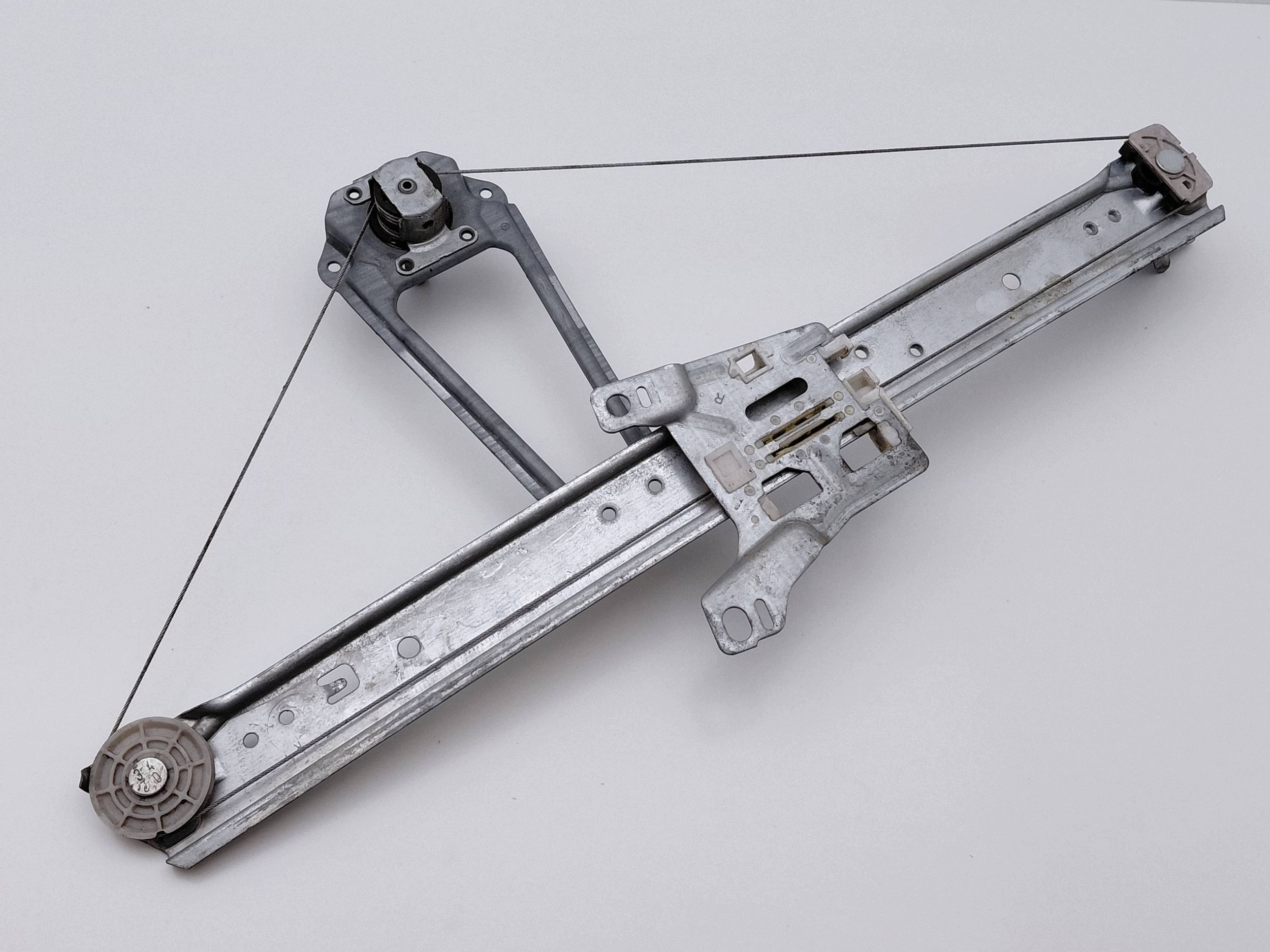 Fensterheber manuell rechts hinten Mercedes A W168 image 2