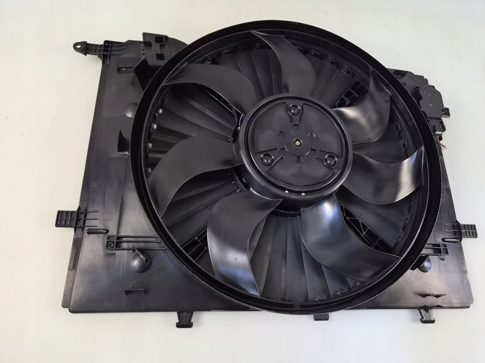 Mercedes-Benz A0999061400 ventilator radiateur