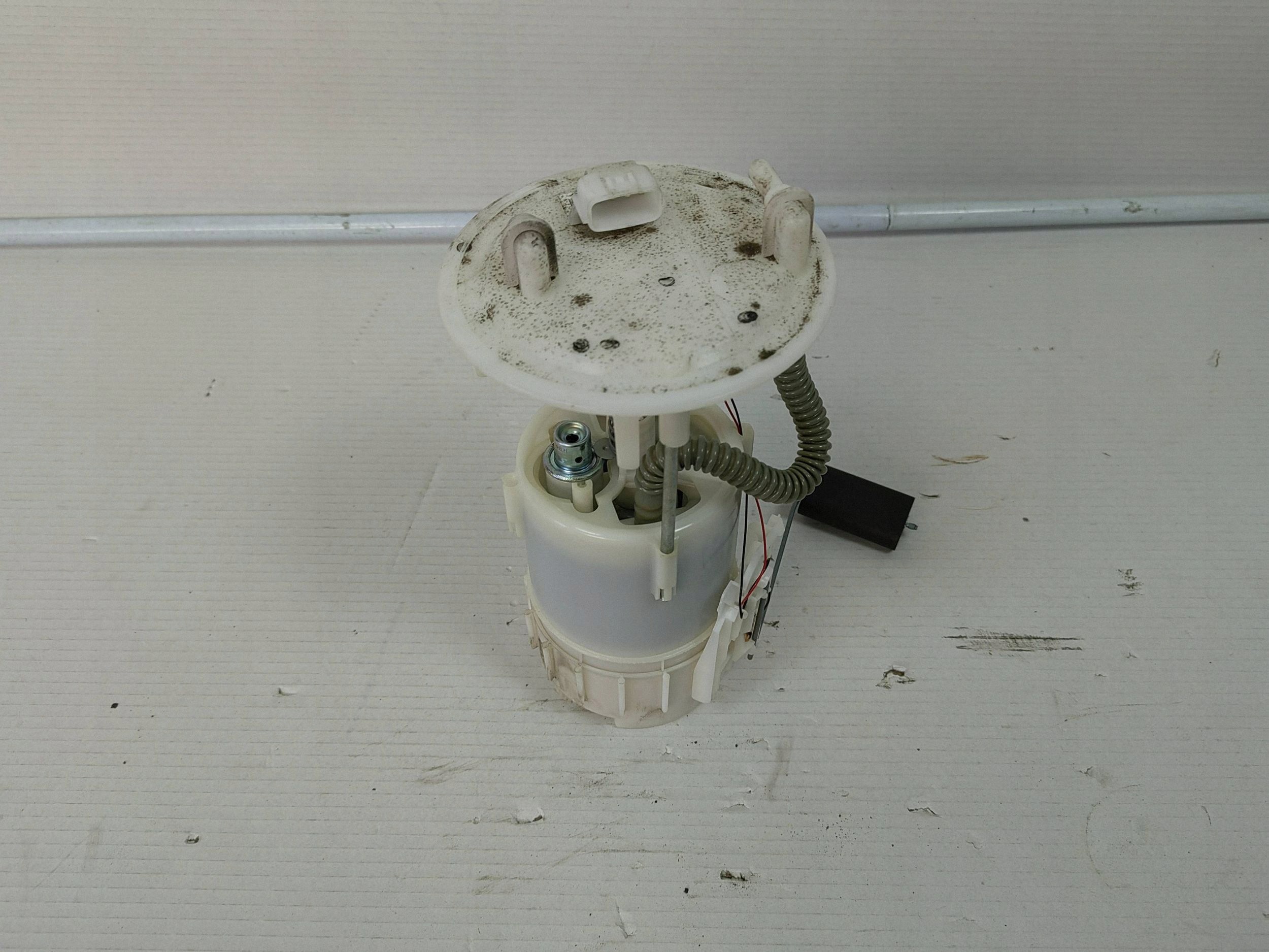 Dacia OE 172025758R Fuel Pump with Float image 2