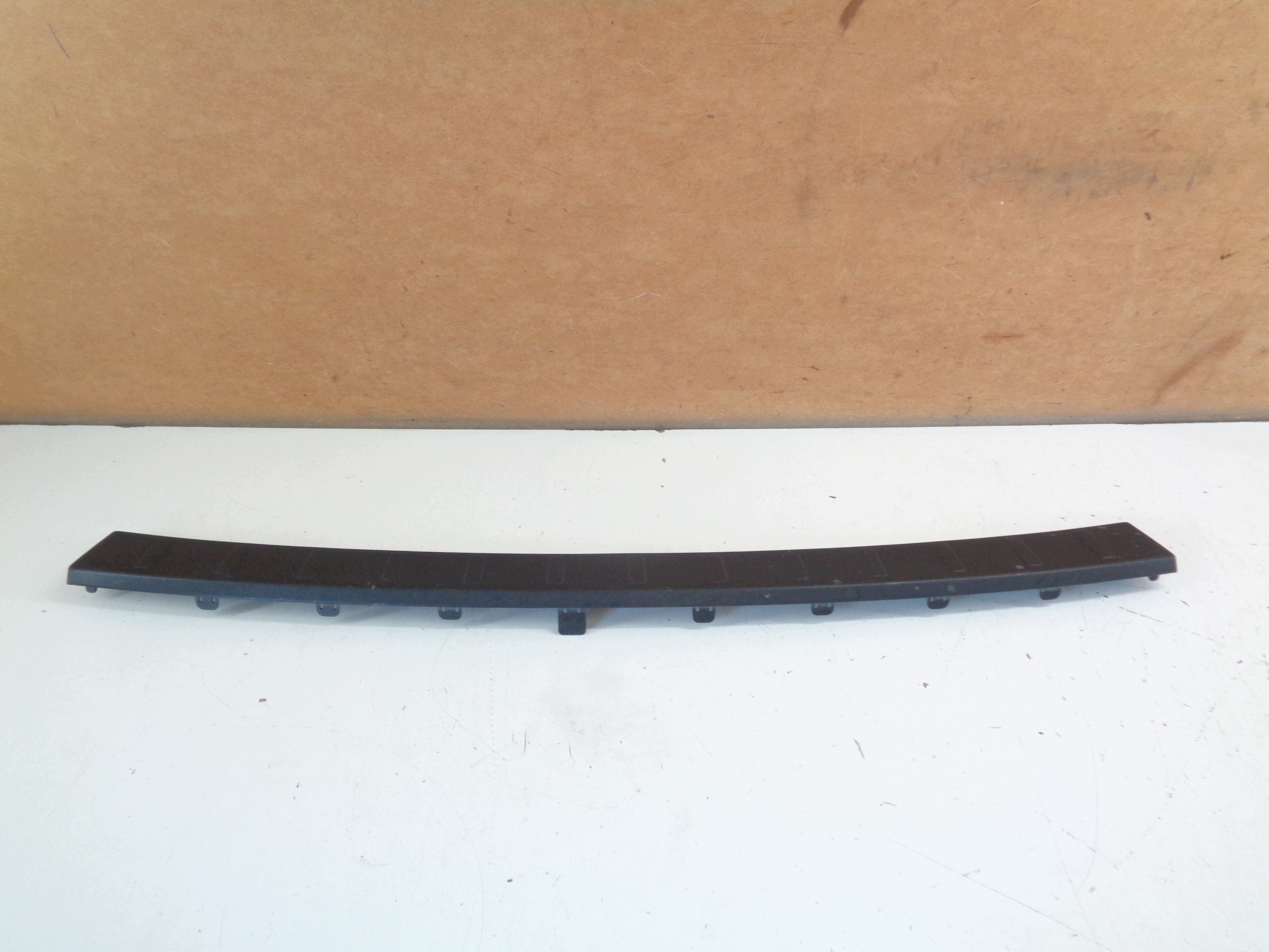 Volvo V70 III Achterbumper Strip 30698150 image 2