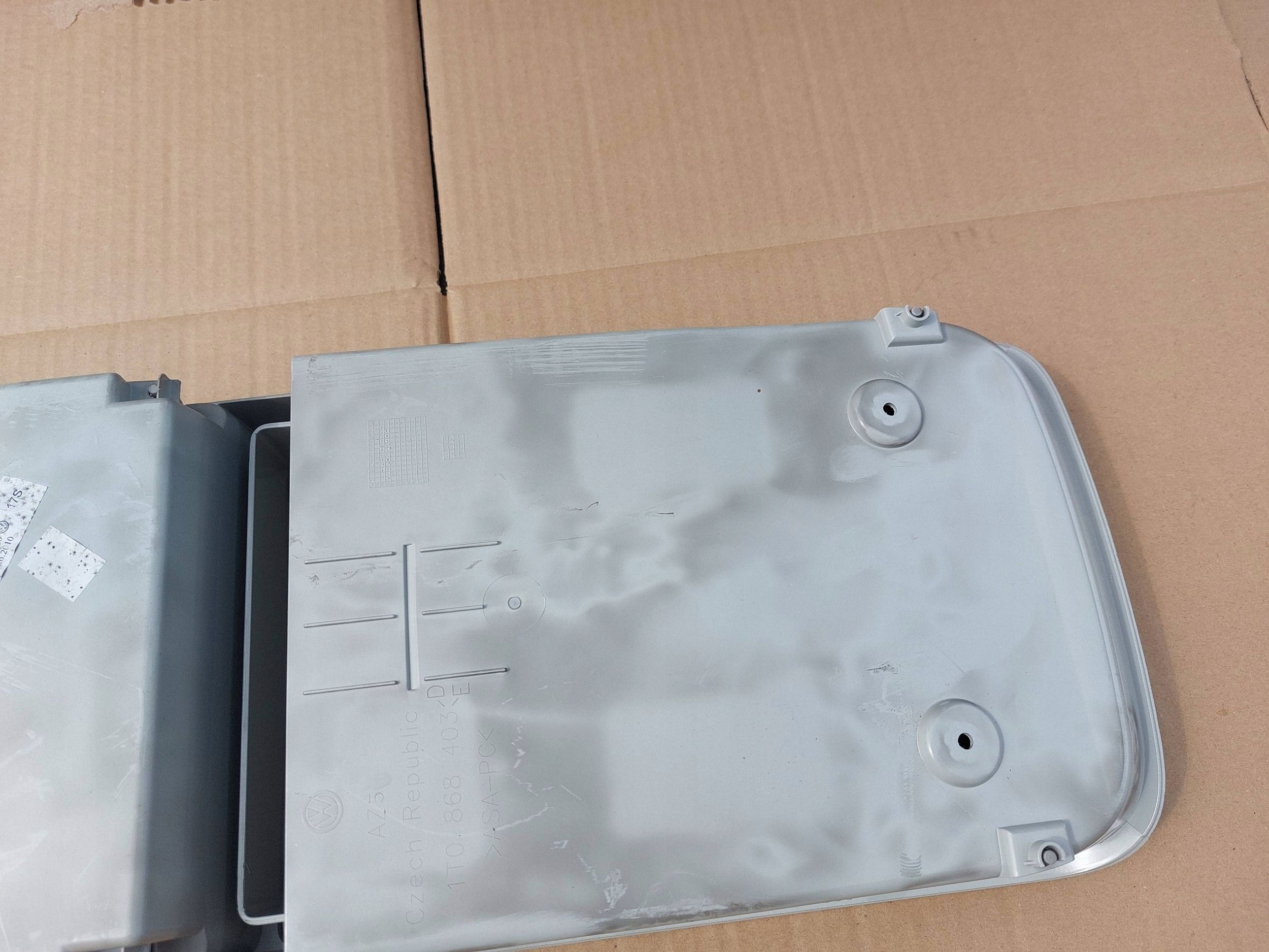 Compartimento VW Touran 1T3 1T0868403D Usado image 6