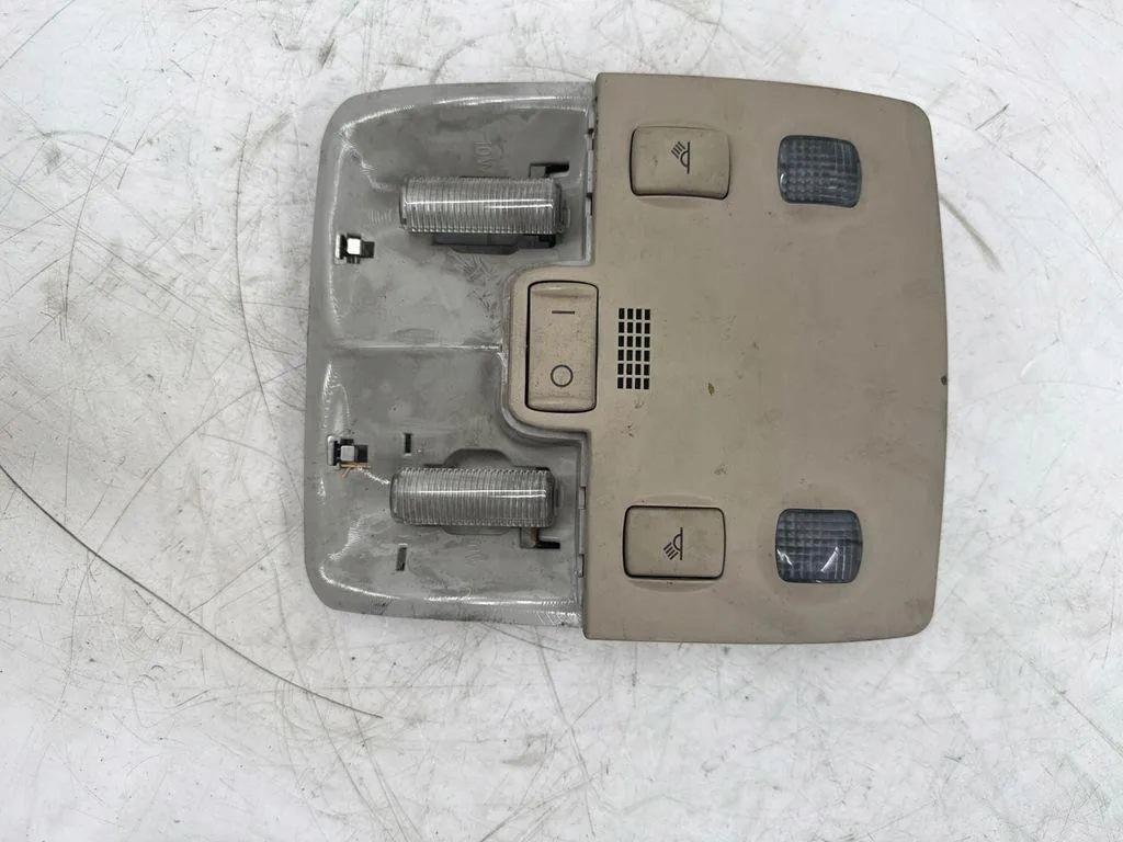Lampka podsufitki S Line czarna Audi A3 S3 8L 00-03 OEM 8L0947111E