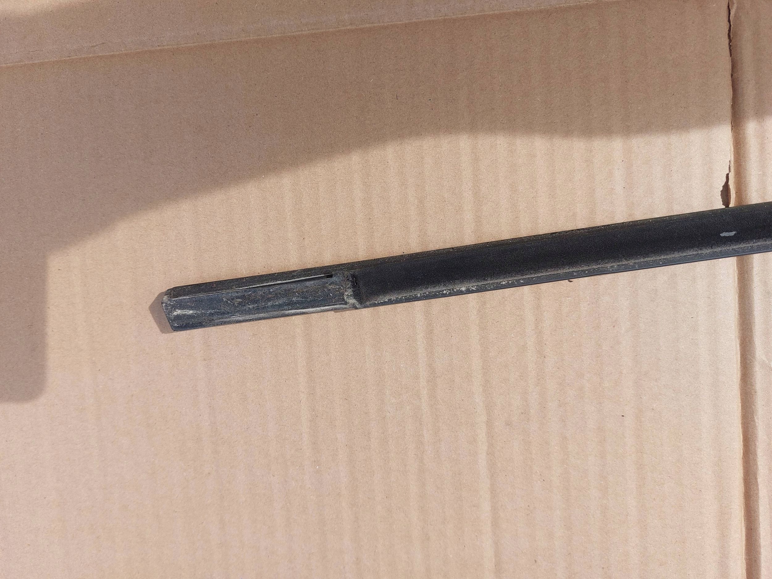 VW Touran 1T Türdichtung vorne links 1T0839477E image 3