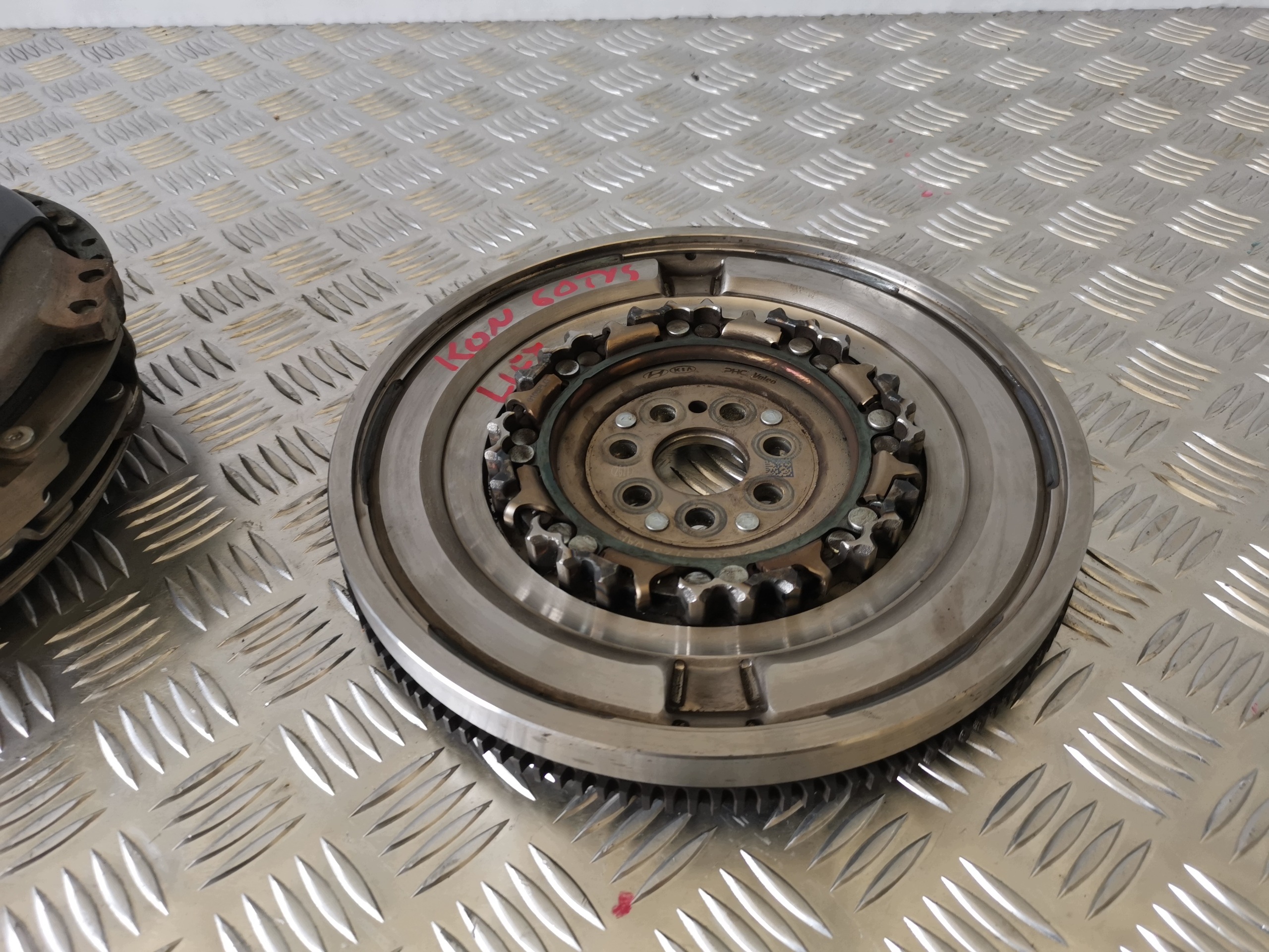 Hyundai Kona Lift 2021 Kupplung Schwungrad 60k km OEM 532566253656 image 3