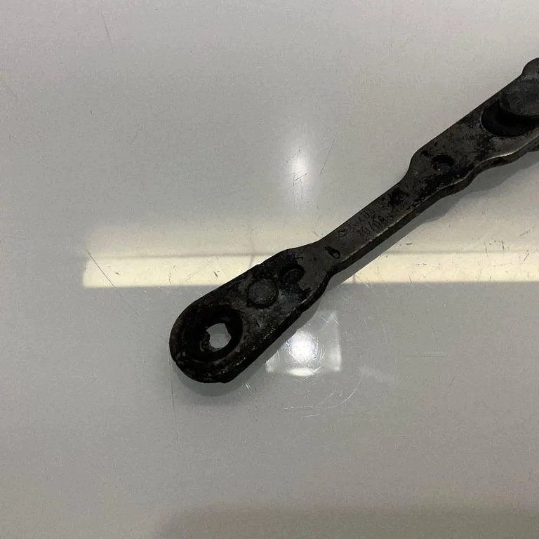 Komplett uppsättning motorhuvsgångjärn MB E (W212) 2048870410