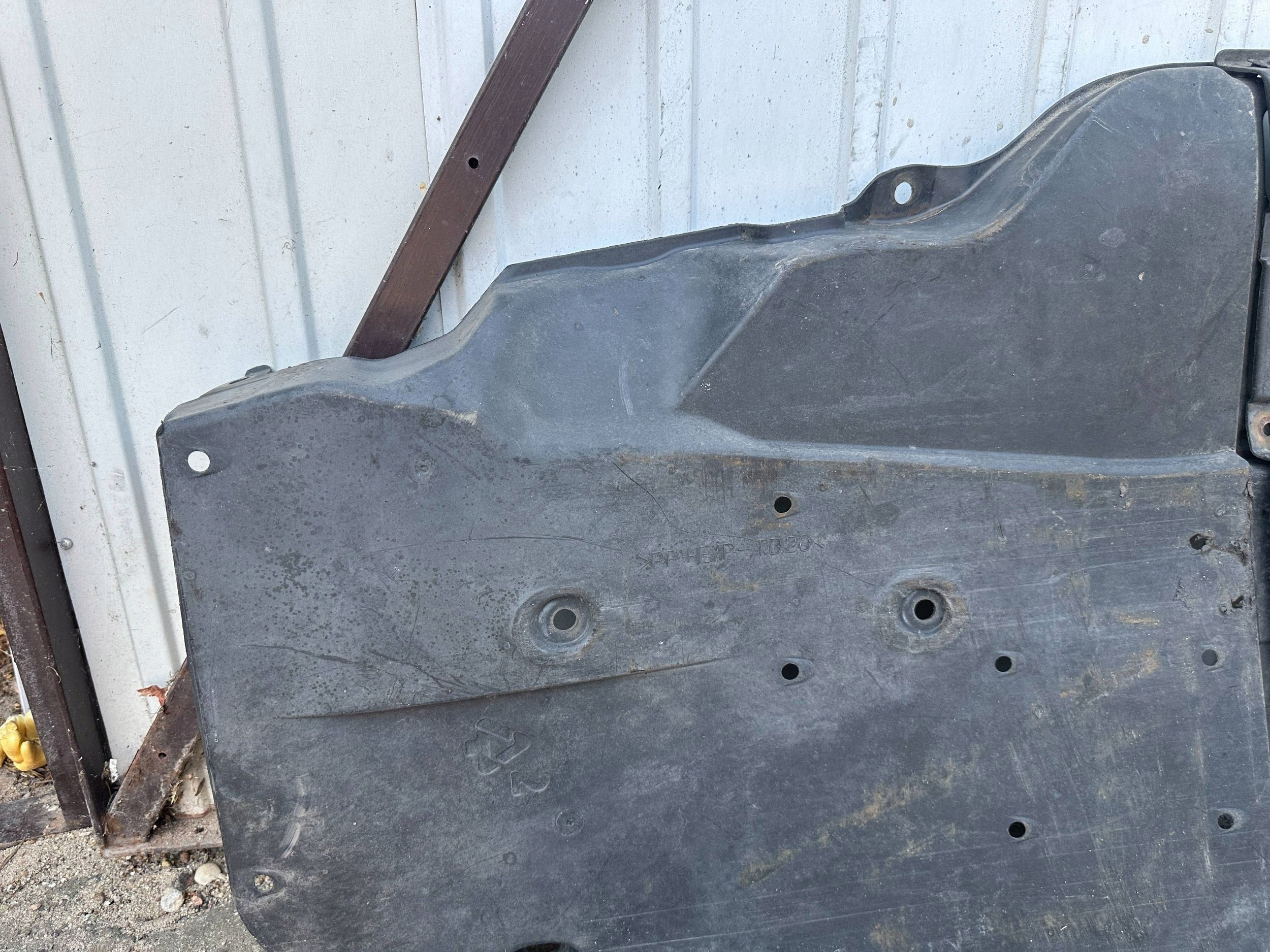 Lexus IS III achterste bodemplaat midden 5762730061 image 7