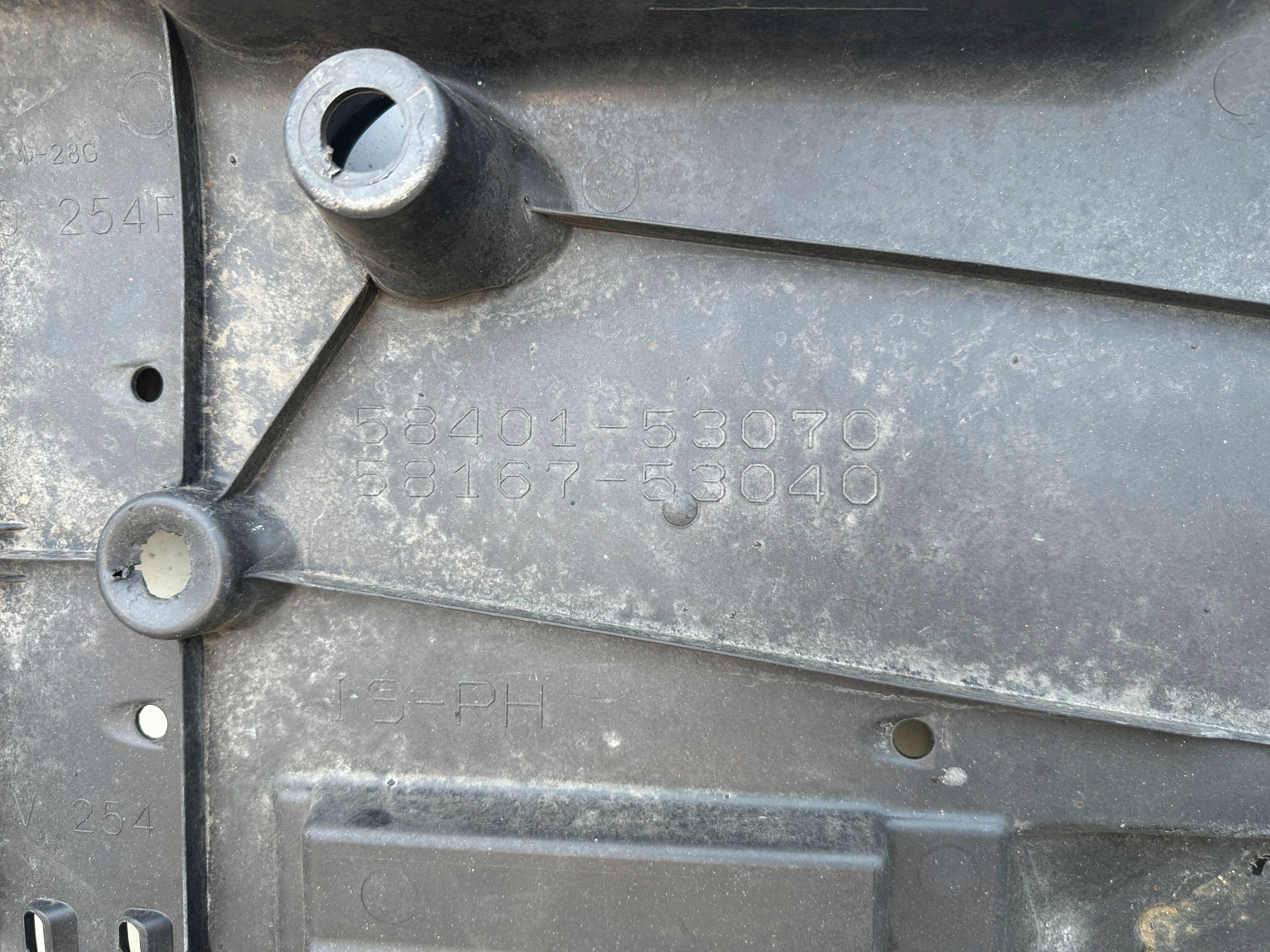 Lexus IS III achterste bodemplaat midden 5762730061 image 10