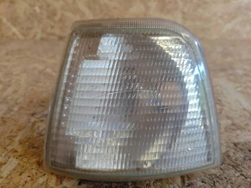 Audi 80 90 B3 1989 Front indicator