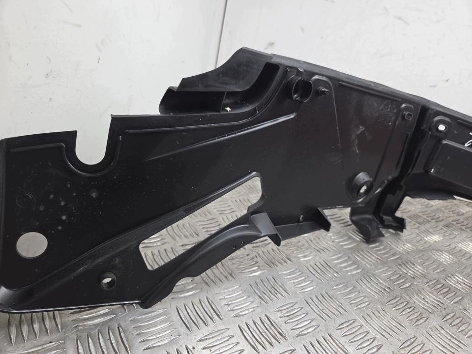 BMW 5 G60 2025 etulasi 51765A01593