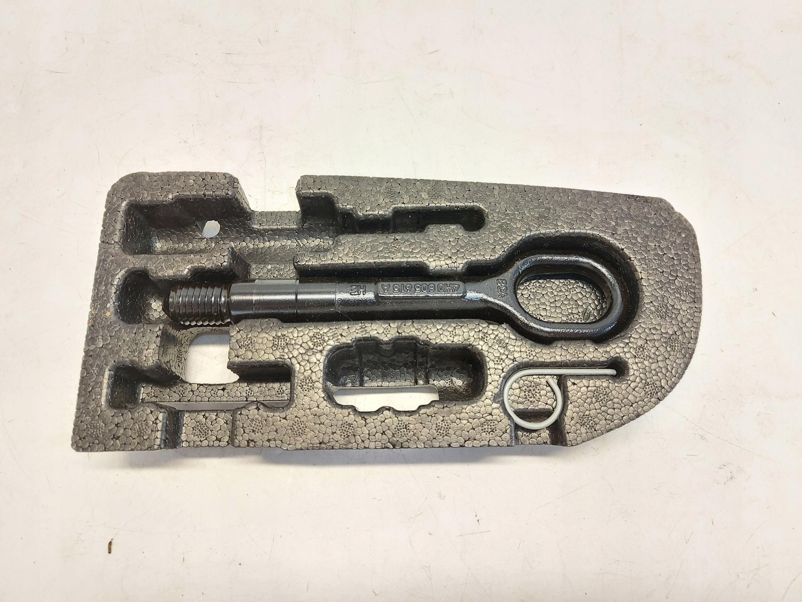 Kit reparación VW ID.4 soporte remolque 10A012115C image 2