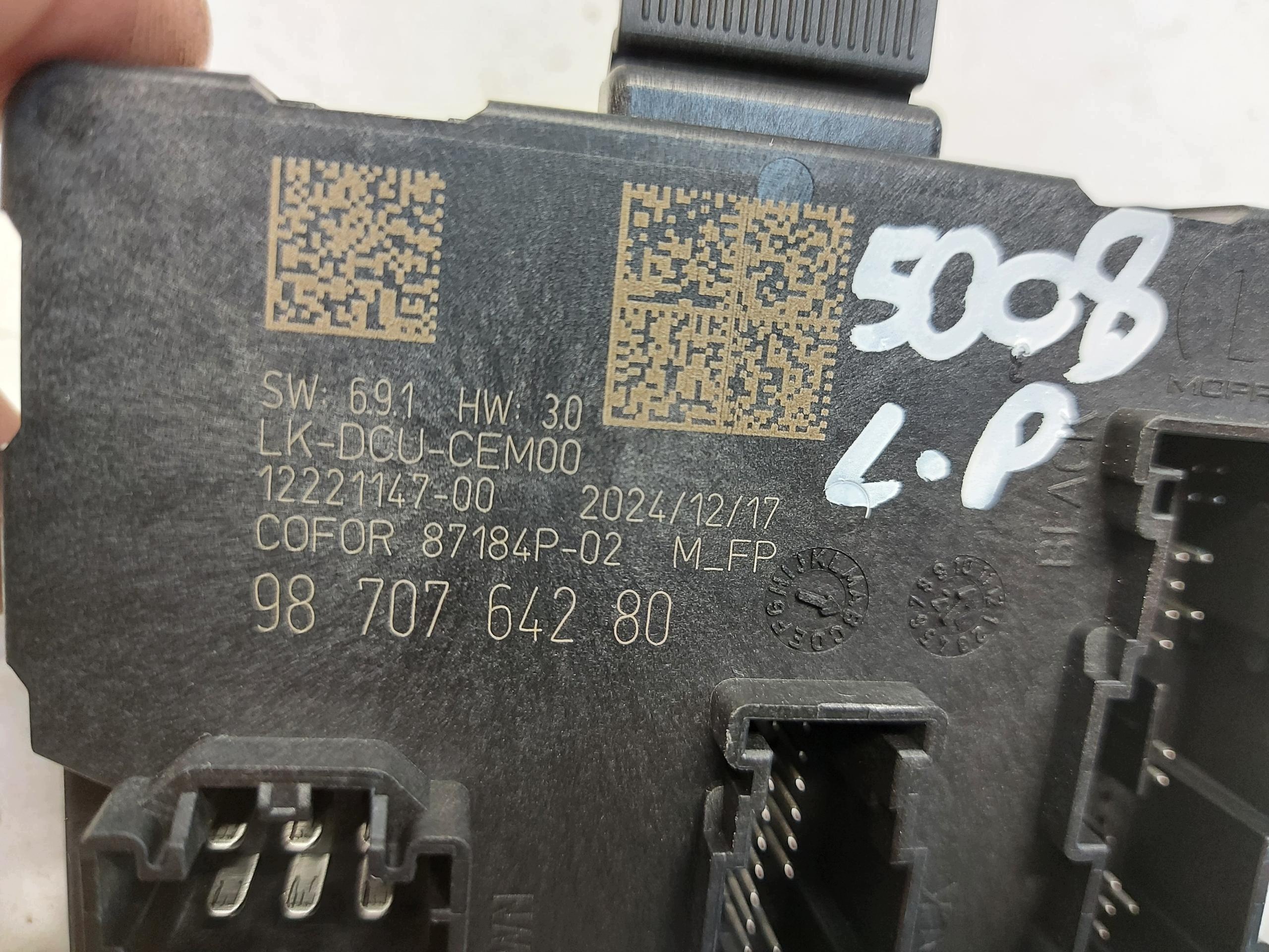Peugeot 5008 III Türsteuergerät links vorne 9870764280 image 3
