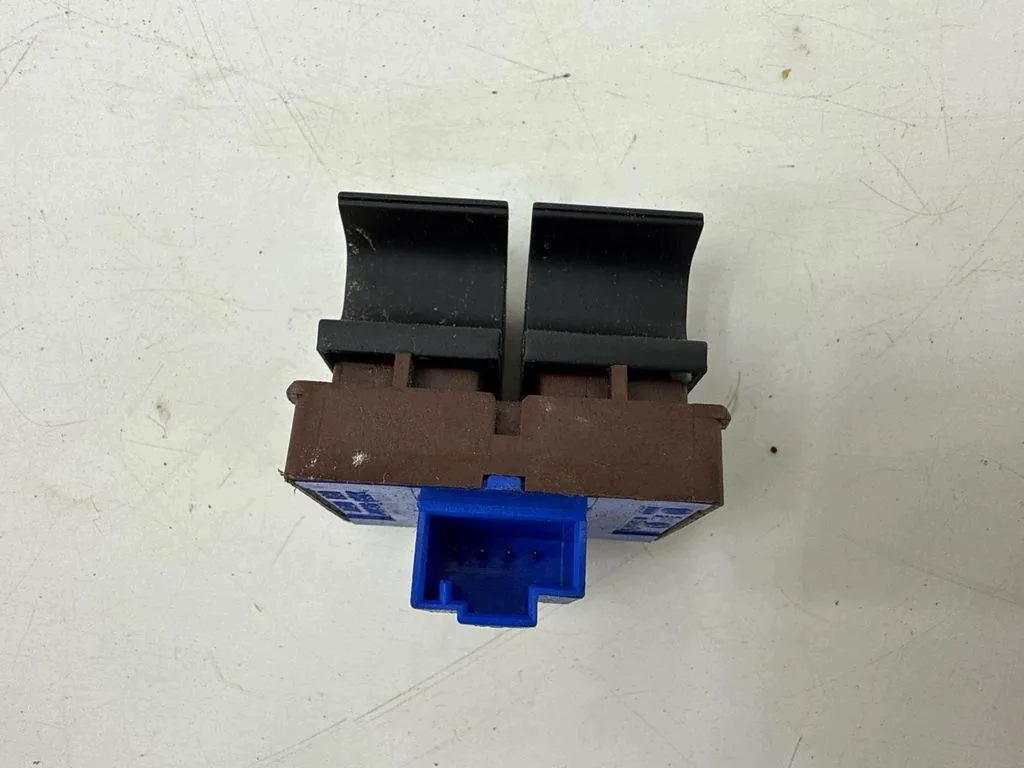 Câble d'ouverture trappe à carburant VW Passat B6 Variant image 5