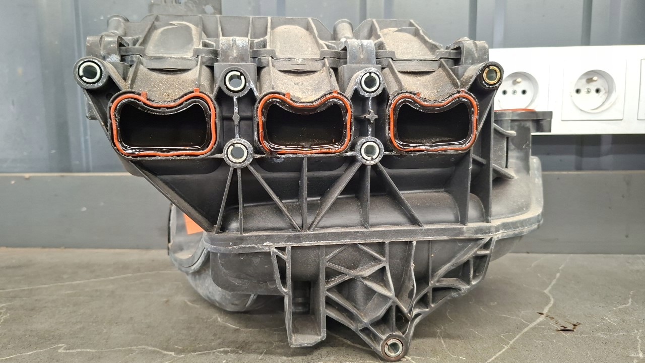 Collecteur d'admission Ford Fiesta MK8 1.1 Essence image 6