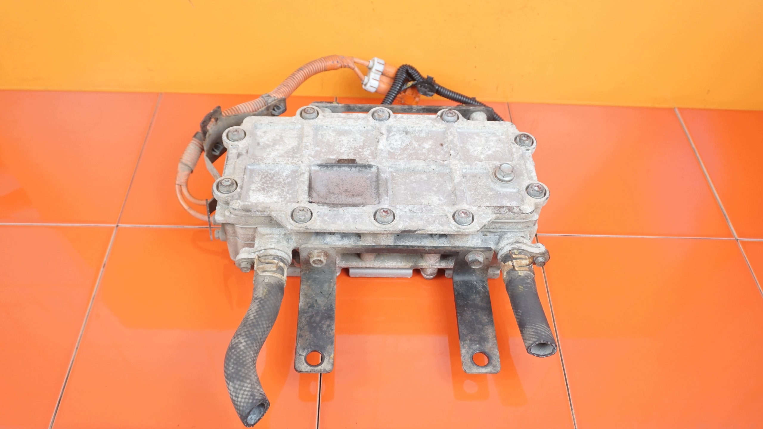 CITROEN C-ZERO 67KM 13r ZKZ Y4F1 podgrzewacz wody 7806A045