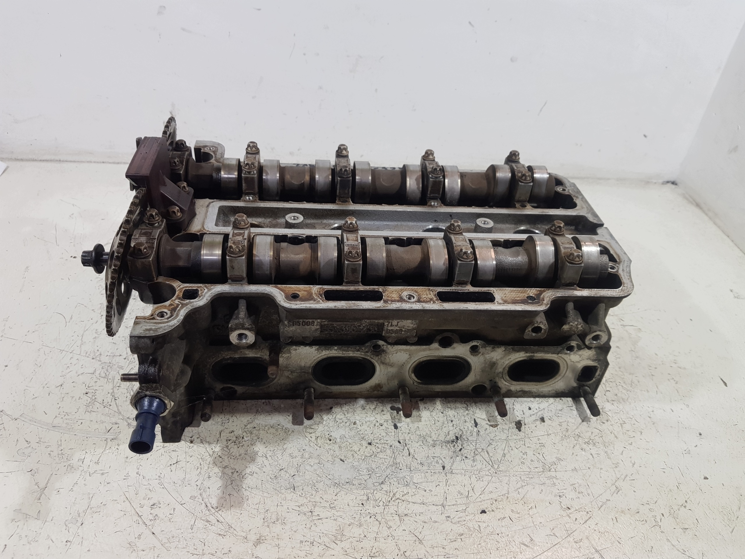 Sylinterikansi 55355430 Opel Corsa C D Meriva A 1.4 Z14XEP
