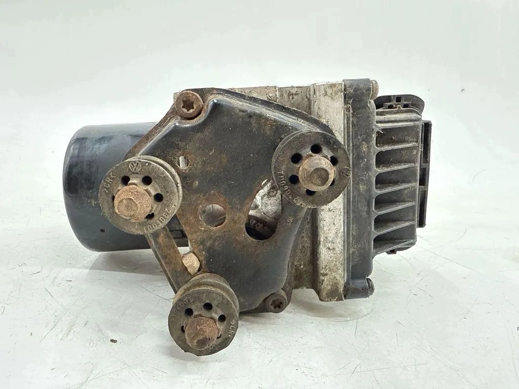 ABS-pump VW Passat Variant B6 1.9 TDI 77kW 2007