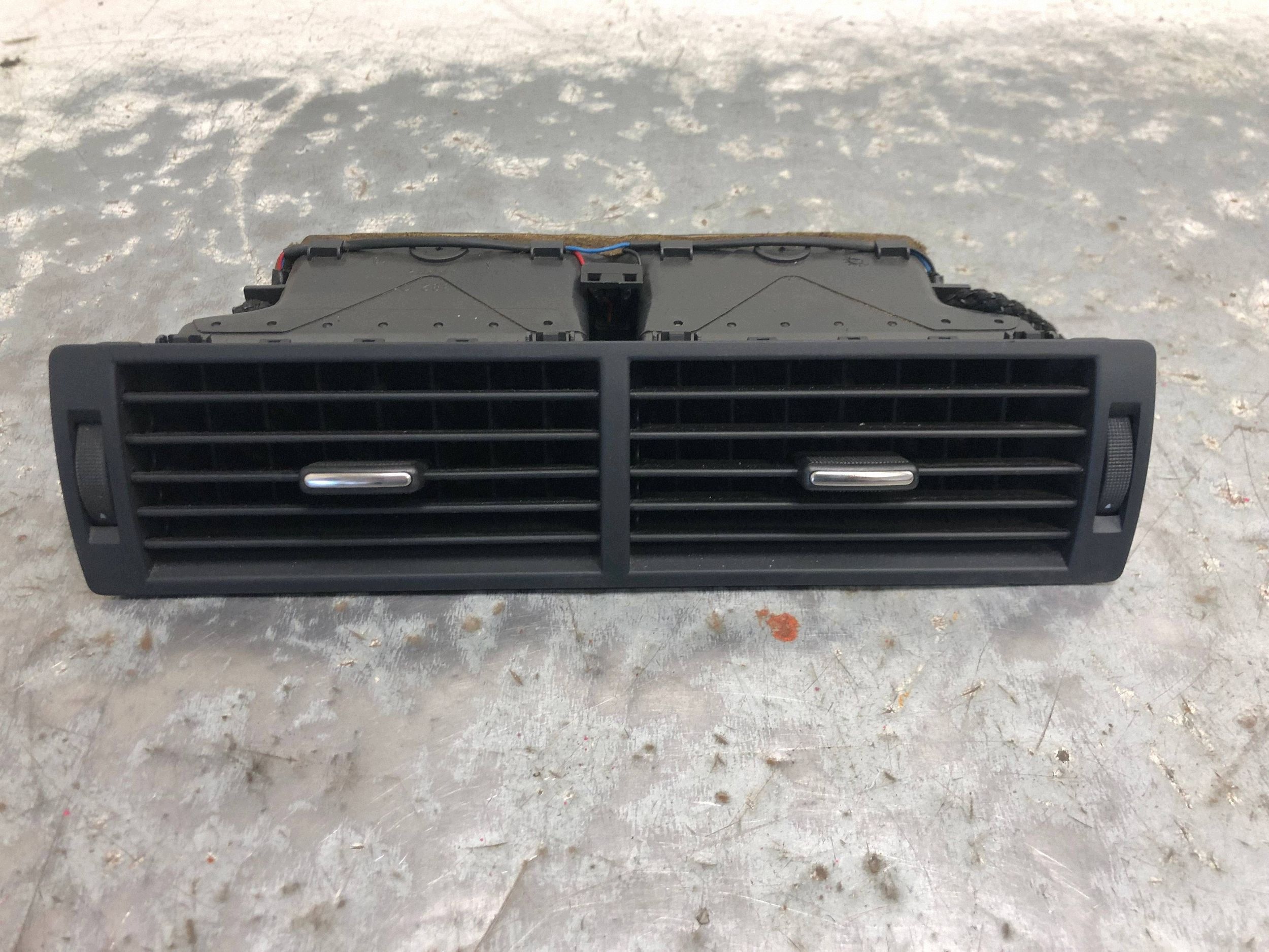 Grelha Ventilação Audi A4 B7 8E0820951H image 2
