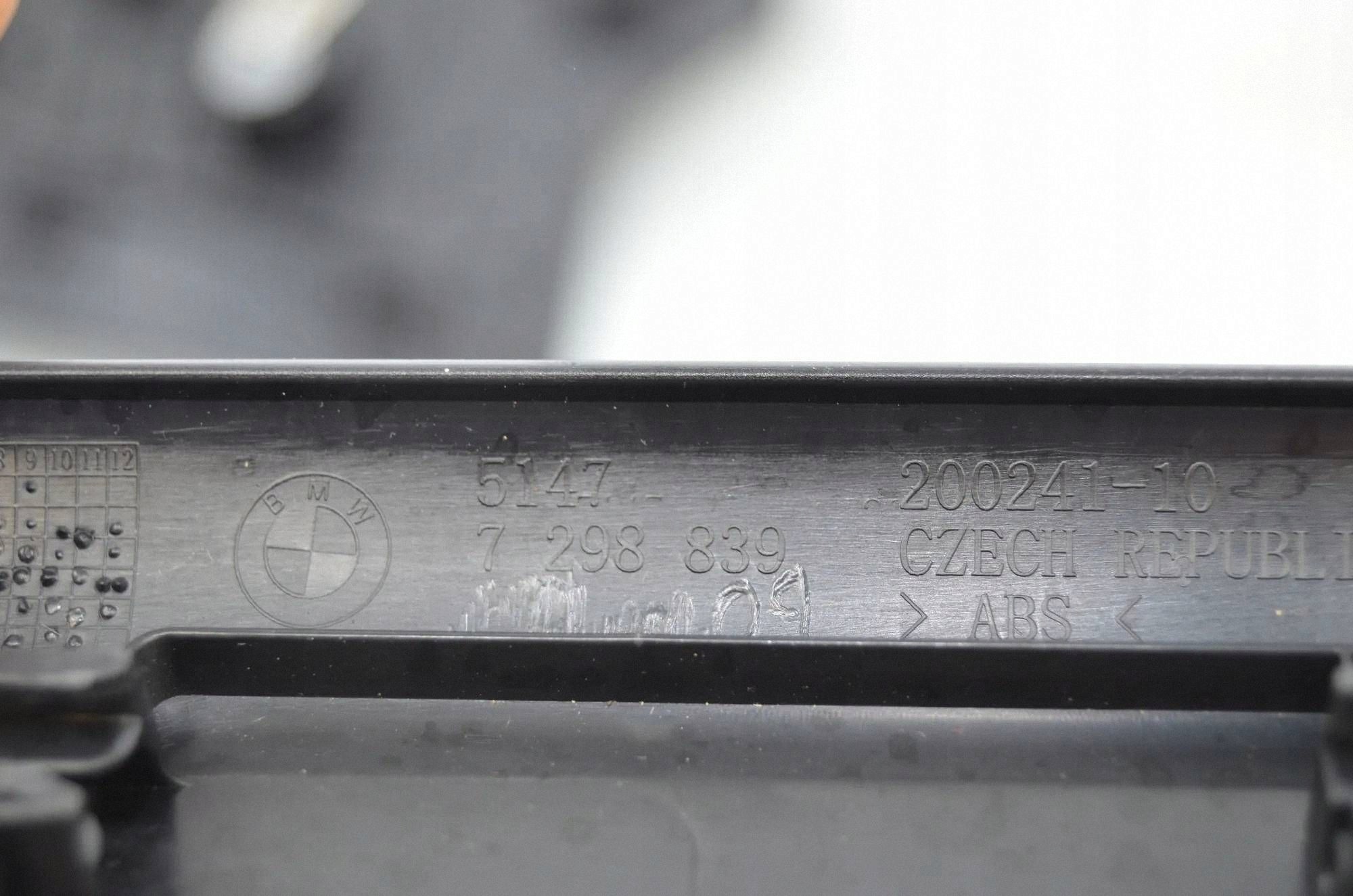 BMW 2 F46 Soleira Dianteira OEM 7298839 image 4