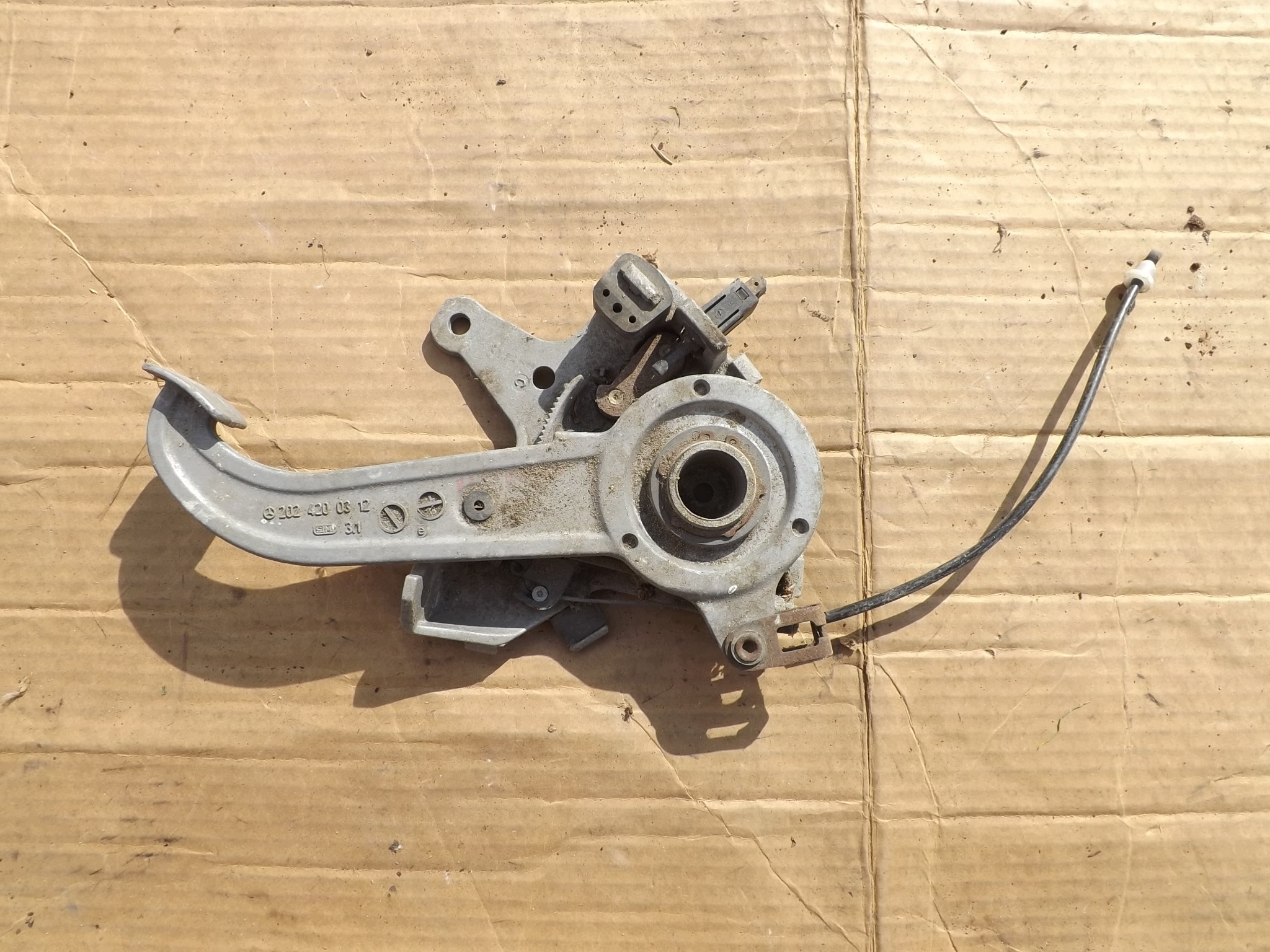 Mercedes W202 W210 Bremspedal 2024200312 image 2
