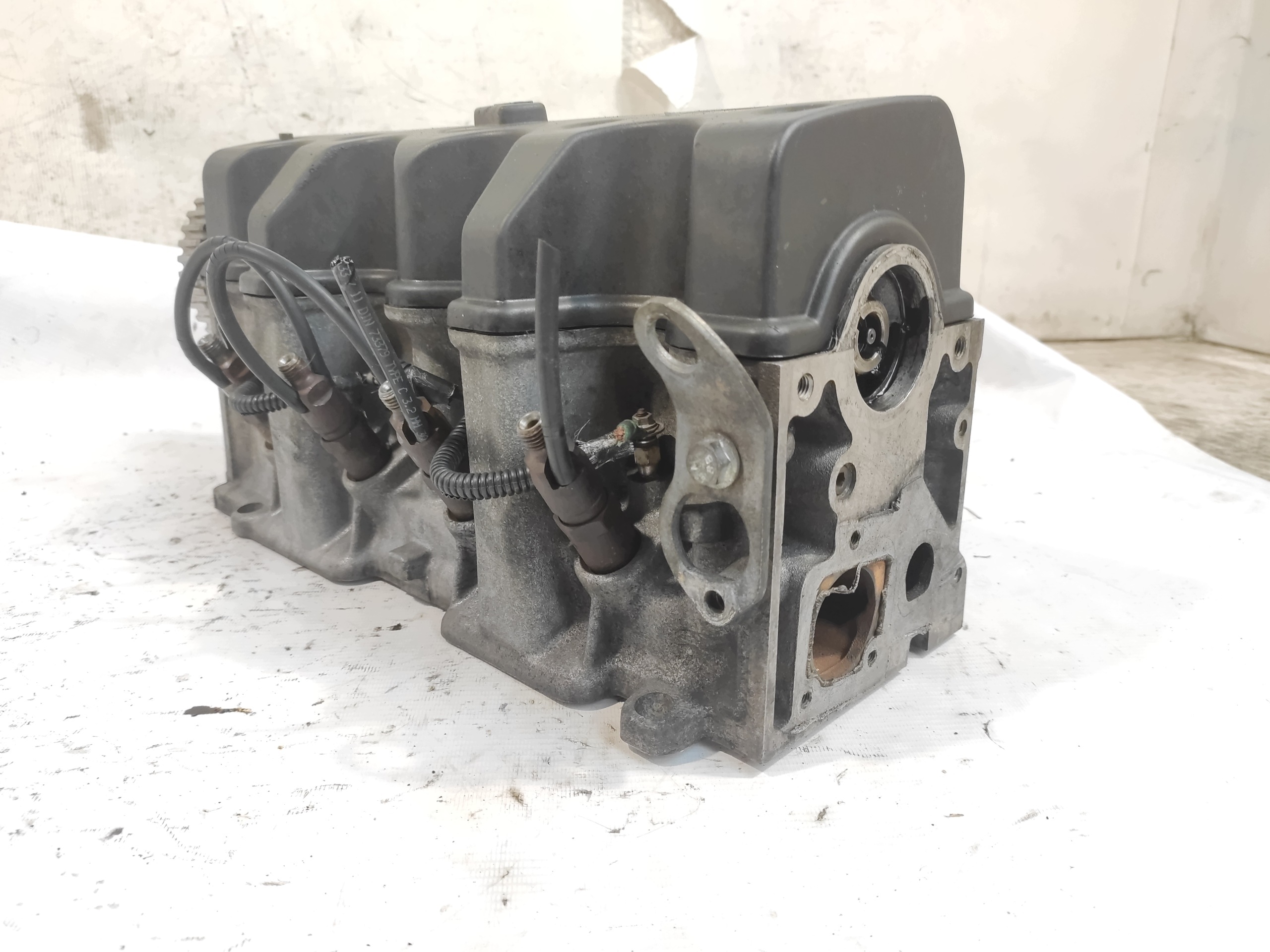Zylinderkopf Einspritzpumpe Peugeot Citroen Nissan Rover 1.5 D image 3