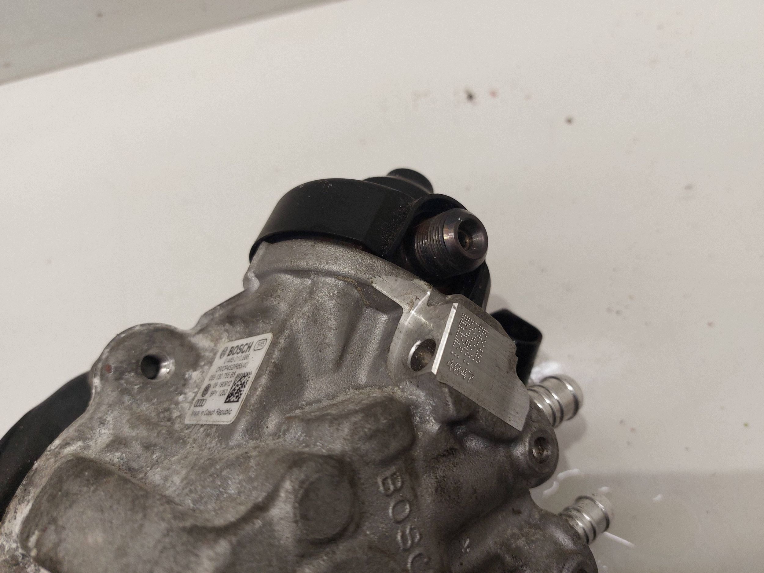 Pompe à injection Audi Q7 4L 059130755BS image 4