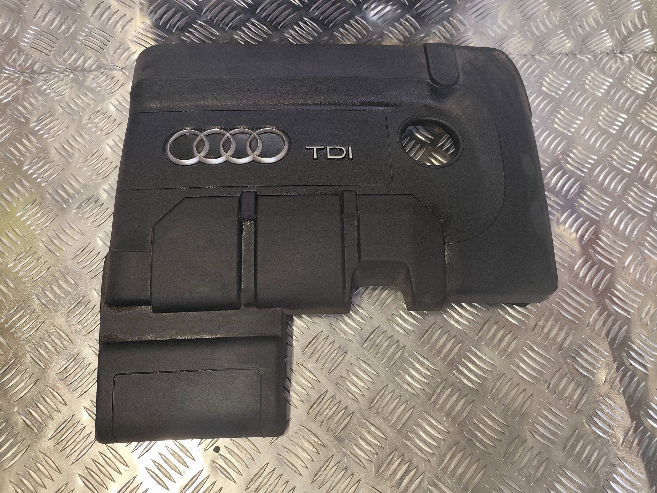 Audi A1 8X Upper Engine Cover 04B103925A Used image 2