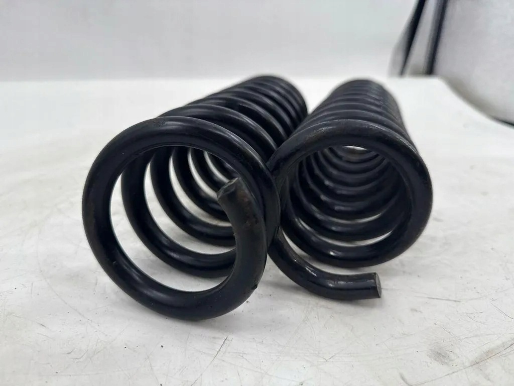 Mola Traseira Mercedes-Benz C W203 2003 OEM T1030480