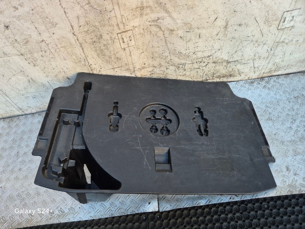 Cassetto Lexus GS III 7520130061 Usato
