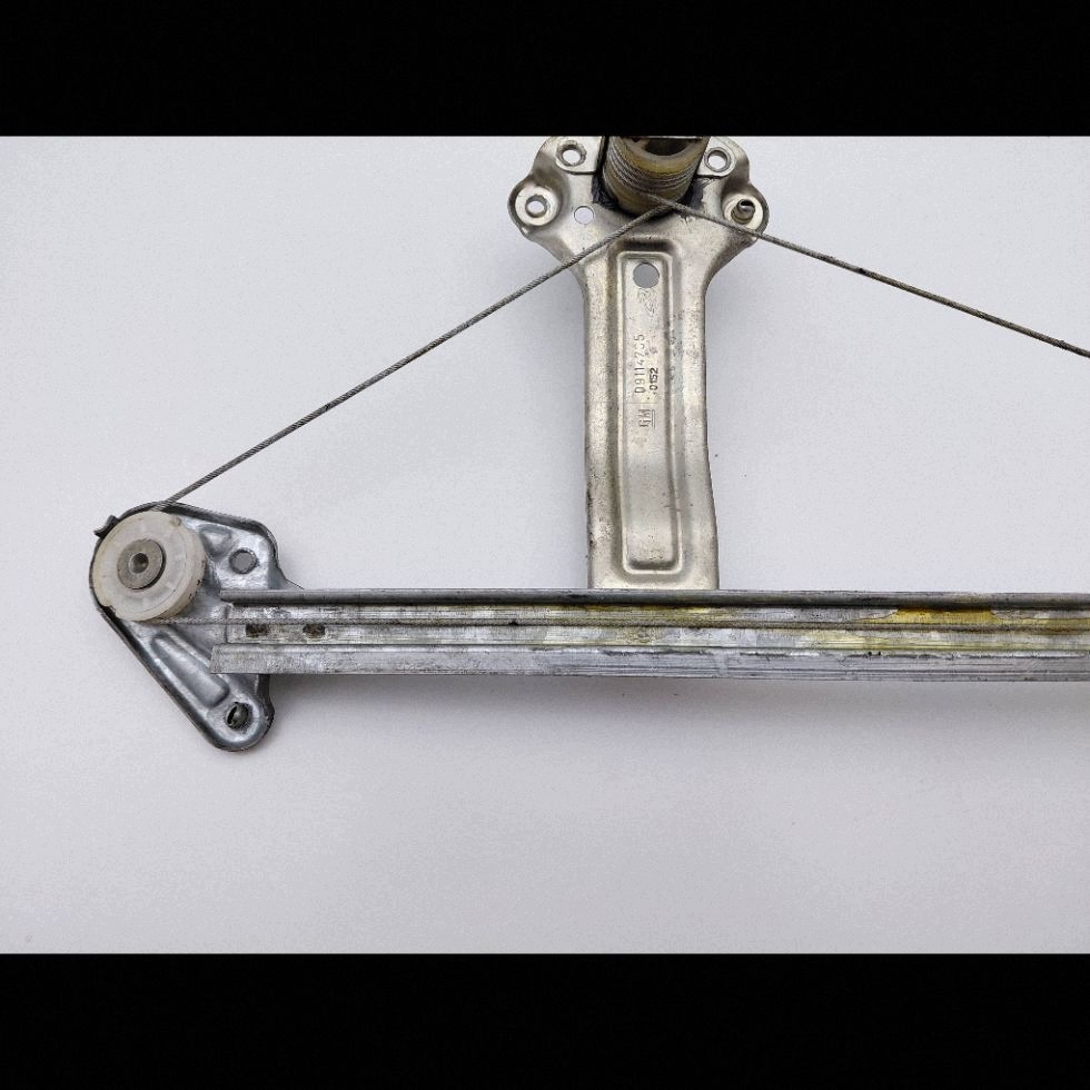 Elevalunas Manual Izquierdo Opel Corsa C OEM 09114705 image 3