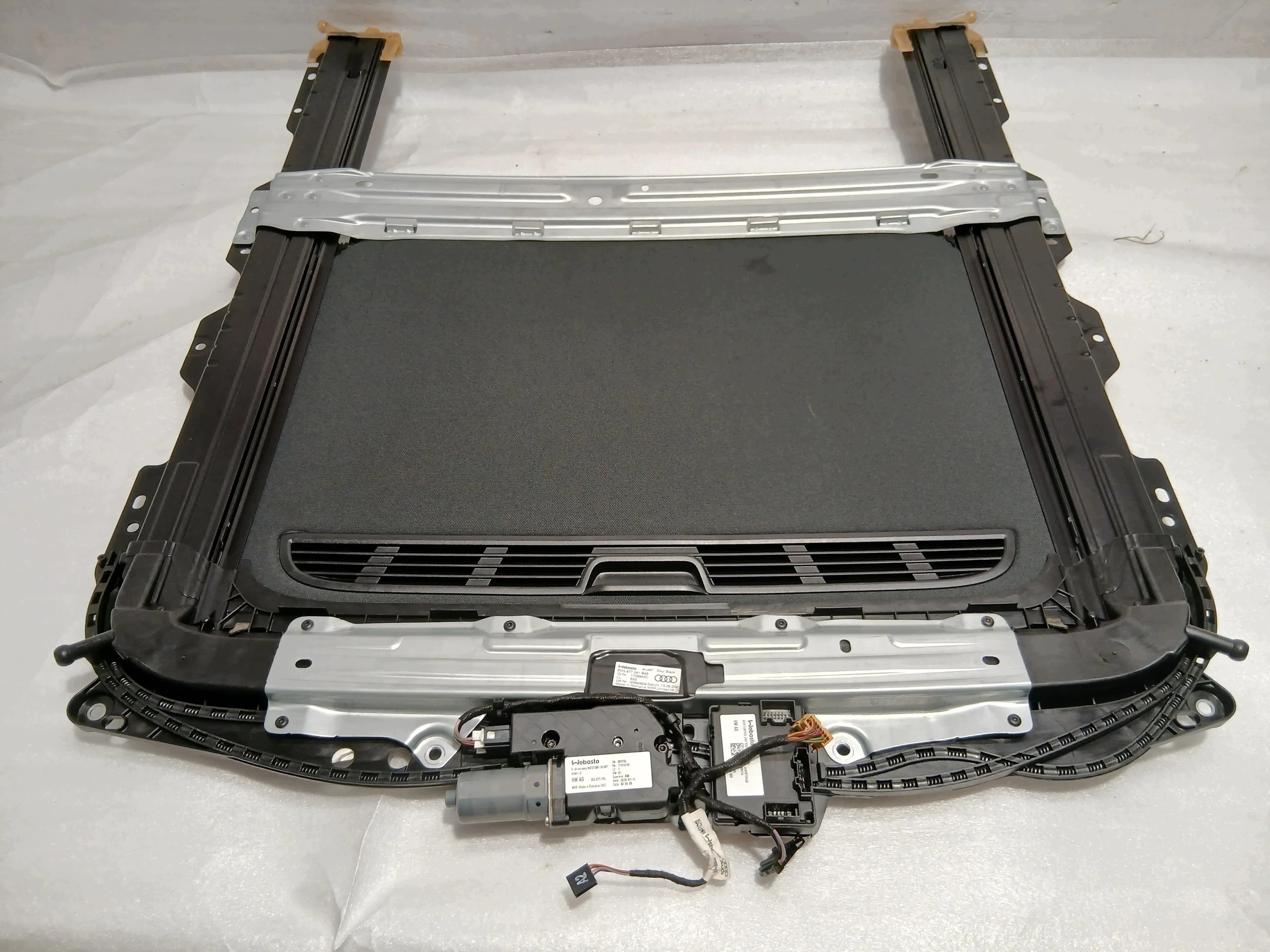 Audi A4 B9 Panorama Szyberdach 8W5877255 8W5877041 image 6